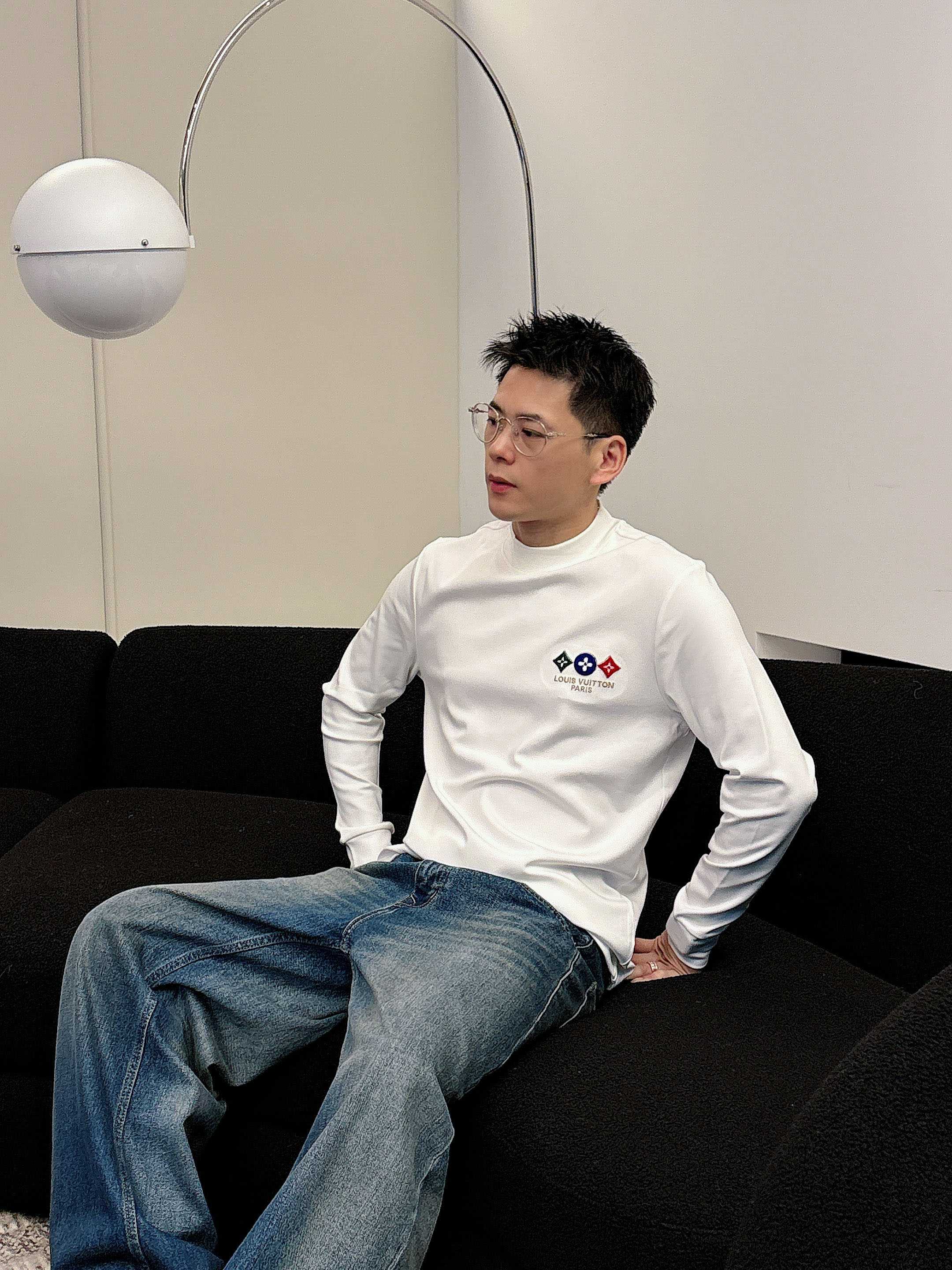 LV2025秋冬新款，定制面料，定制logo，舒适性与透气性兼优，柔软抗皱弹性和垂性极佳，无论是单穿或是