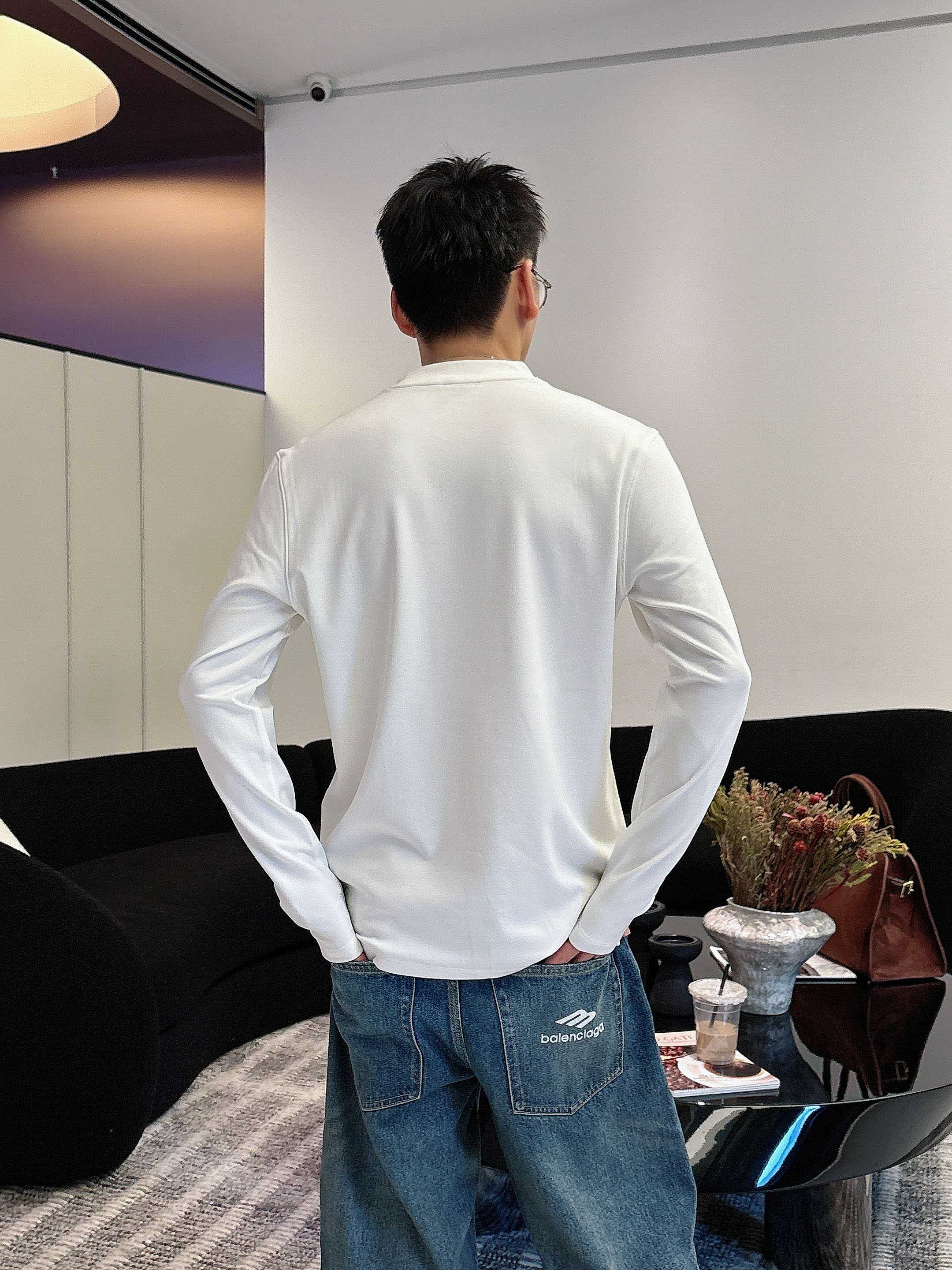 蒙口2025秋冬新款，定制面料，定制logo，舒适性与透气性兼优，柔软抗皱弹性和垂性极佳，无论是单穿或是