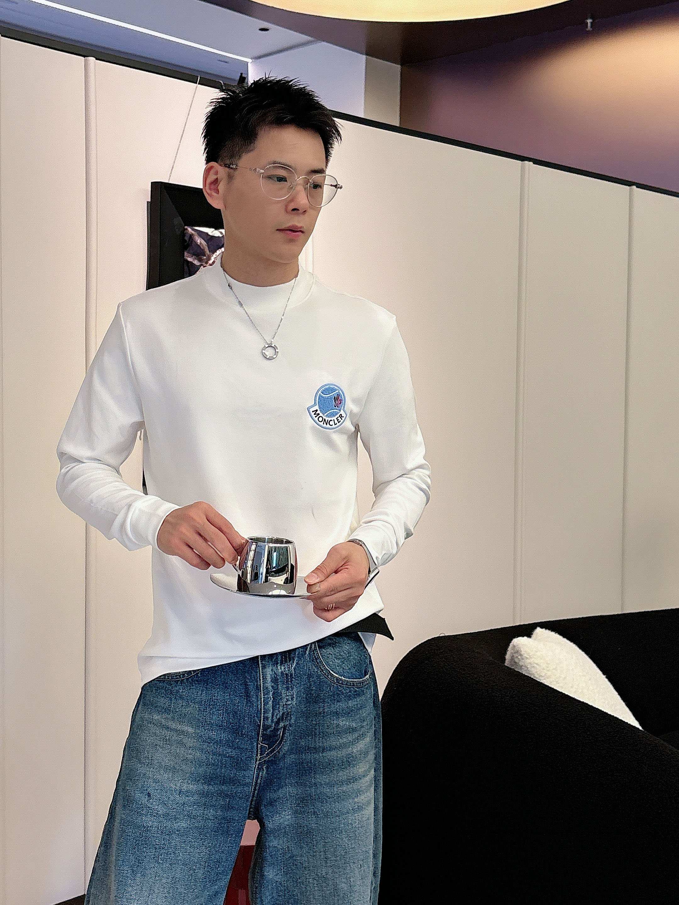 蒙口2025秋冬新款，定制面料，定制logo，舒适性与透气性兼优，柔软抗皱弹性和垂性极佳，无论是单穿或是