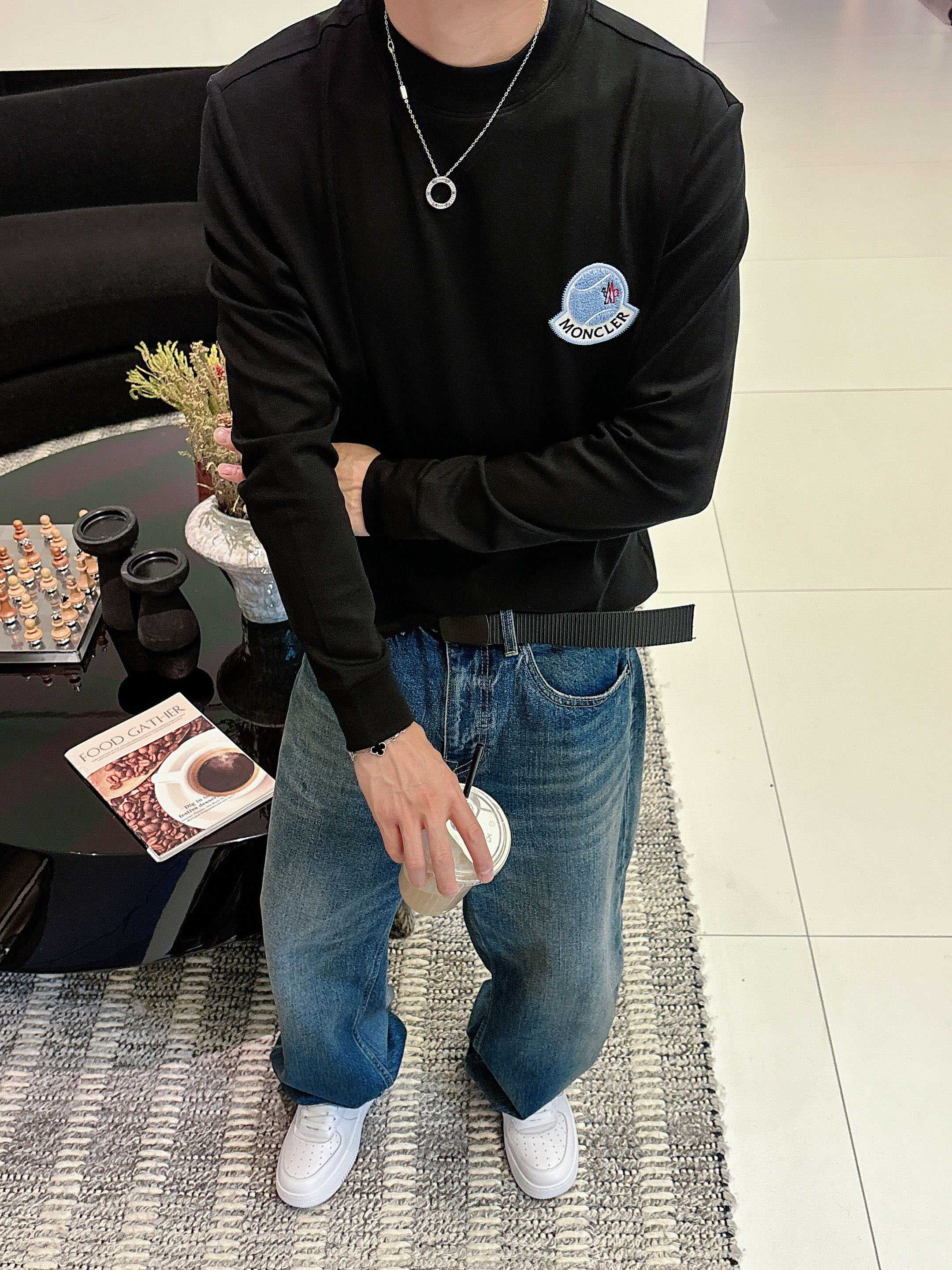 蒙口2025秋冬新款，定制面料，定制logo，舒适性与透气性兼优，柔软抗皱弹性和垂性极佳，无论是单穿或是