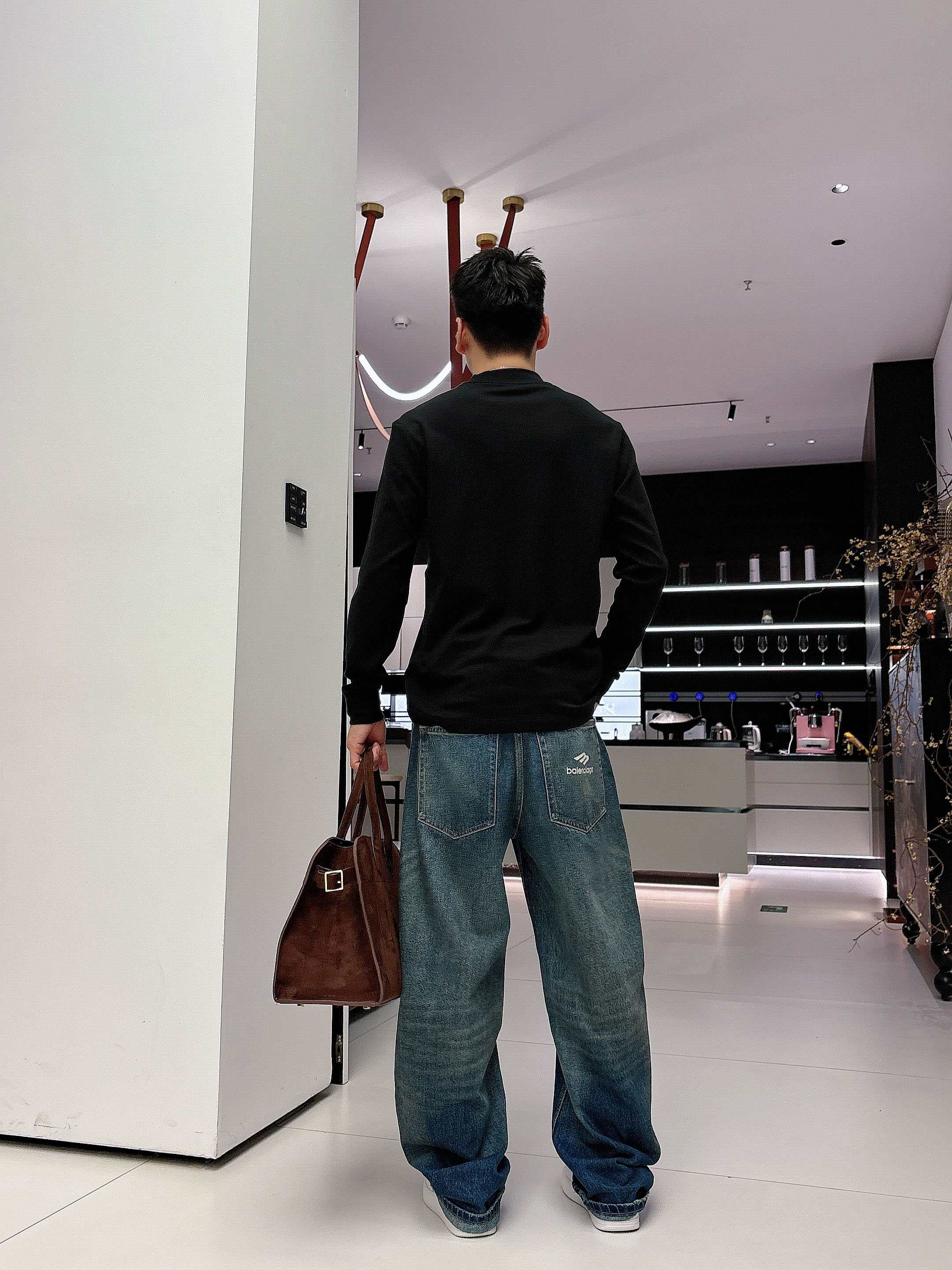 蒙口2025秋冬新款，定制面料，定制logo，舒适性与透气性兼优，柔软抗皱弹性和垂性极佳，无论是单穿或是