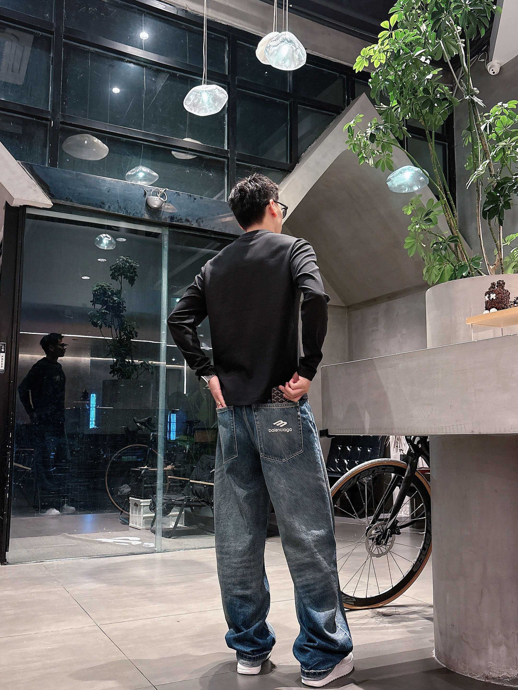 巴宝莉2025秋冬新款，定制面料，独特工艺logo，舒适性与透气性兼优，柔软抗皱弹性和垂性极佳，无论是单