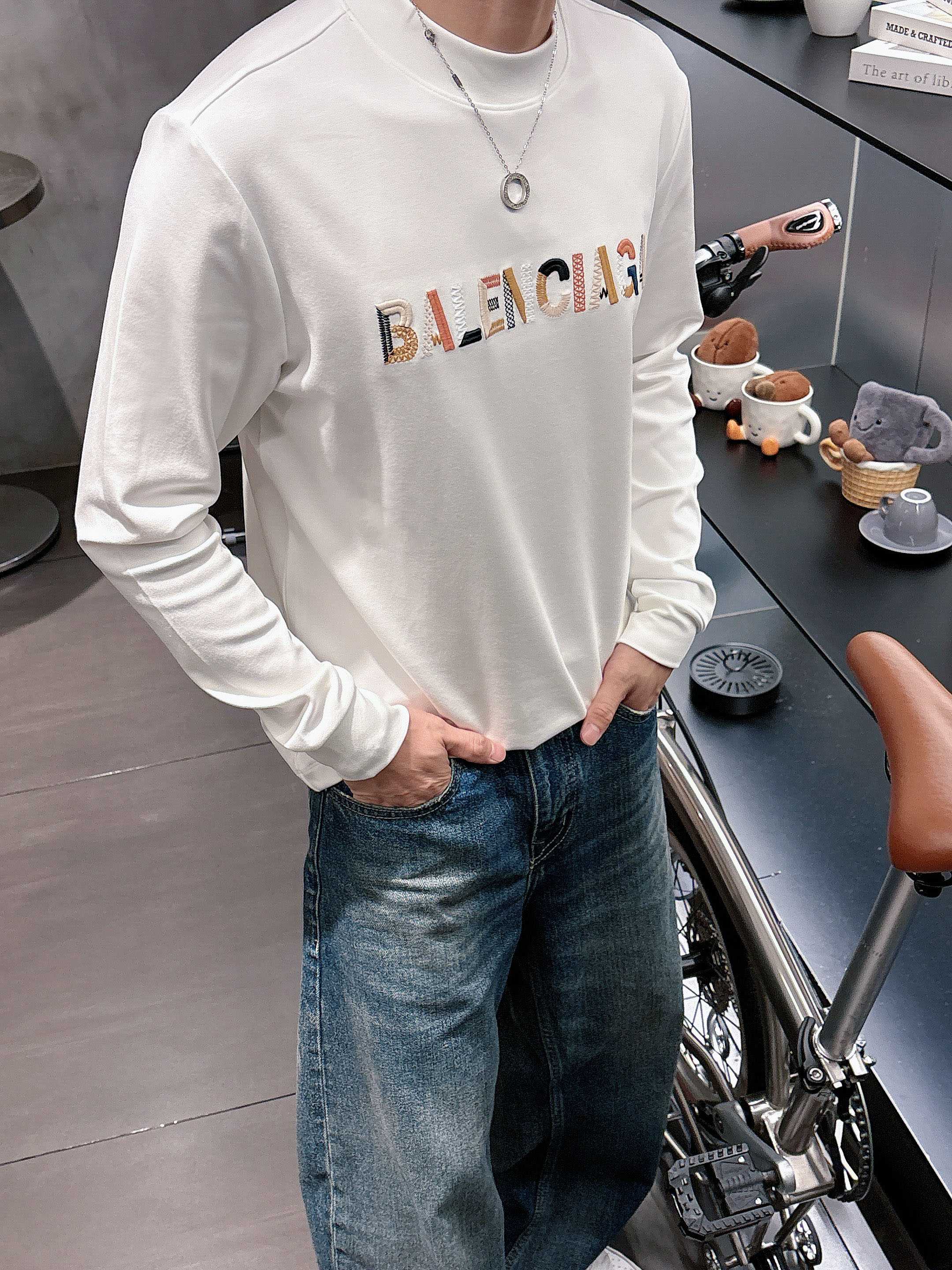 BB2025秋冬新款，定制面料，独特工艺logo，舒适性与透气性兼优，柔软抗皱弹性和垂性极佳，无论是单穿