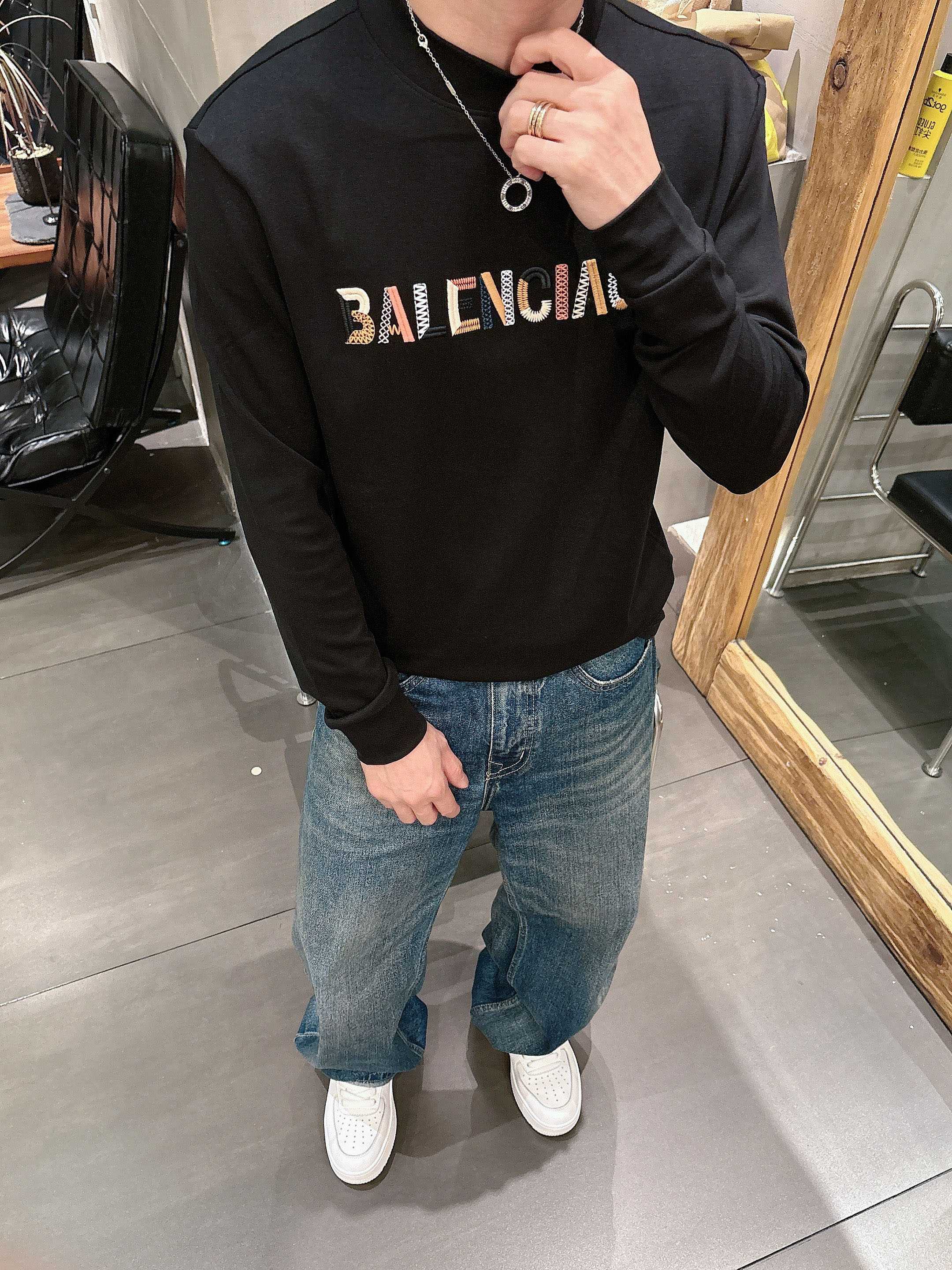 BB2025秋冬新款，定制面料，独特工艺logo，舒适性与透气性兼优，柔软抗皱弹性和垂性极佳，无论是单穿