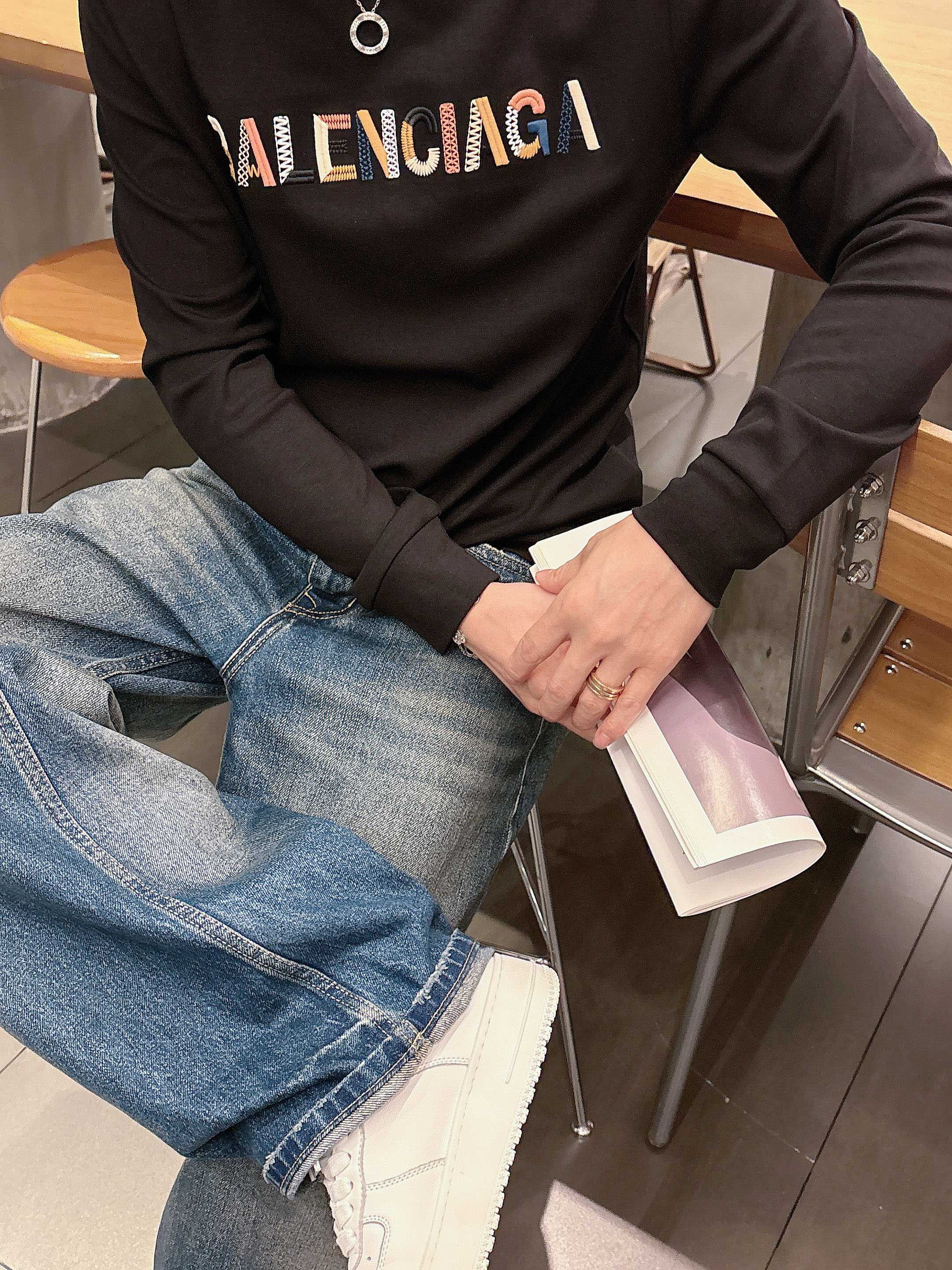 BB2025秋冬新款，定制面料，独特工艺logo，舒适性与透气性兼优，柔软抗皱弹性和垂性极佳，无论是单穿