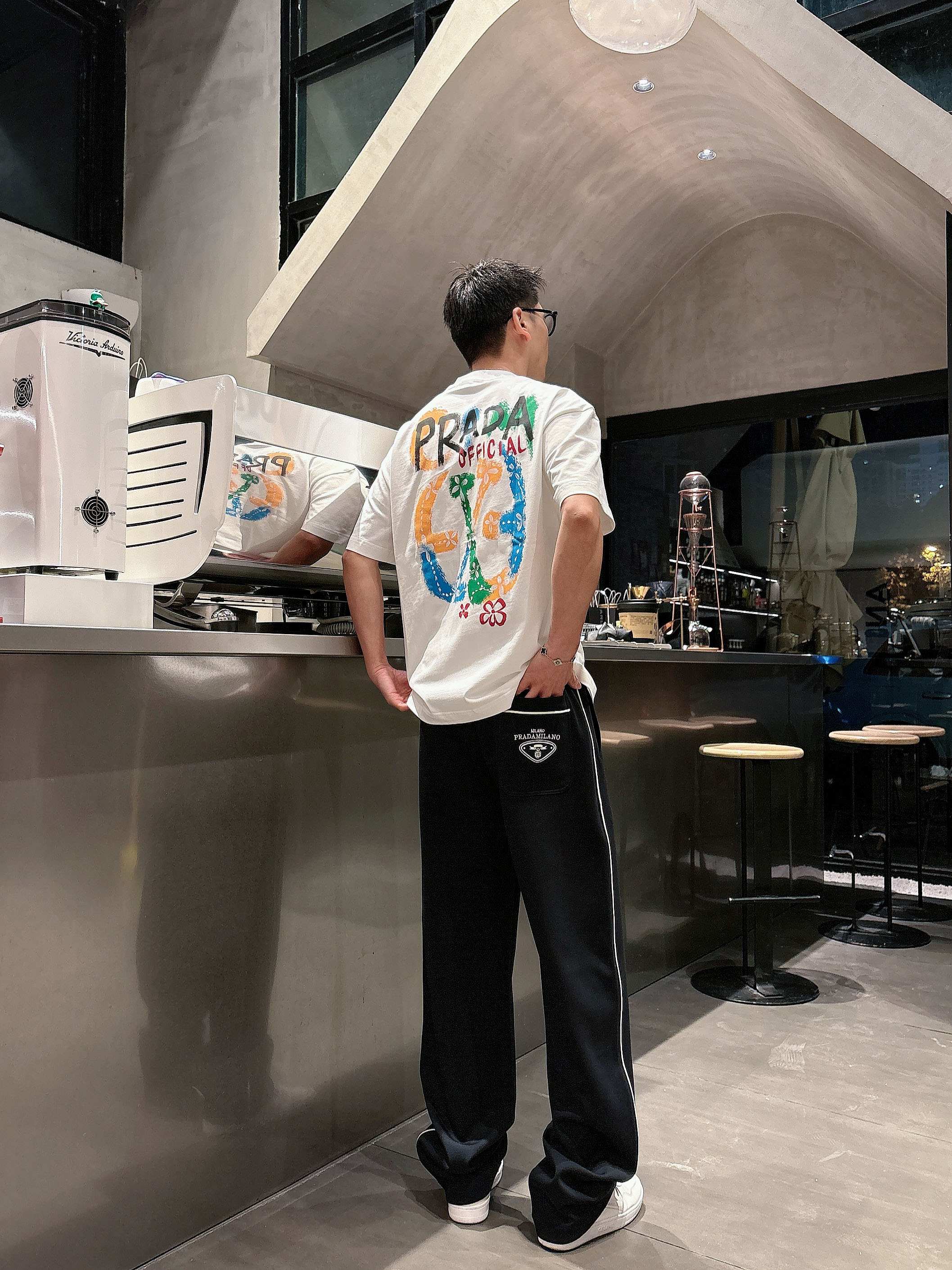 PPrad2026春夏新款铜氨丝莫代尔空气层休闲卫裤，裤身上刺绣标志性品牌标识，客供定制品牌刻印五金配件