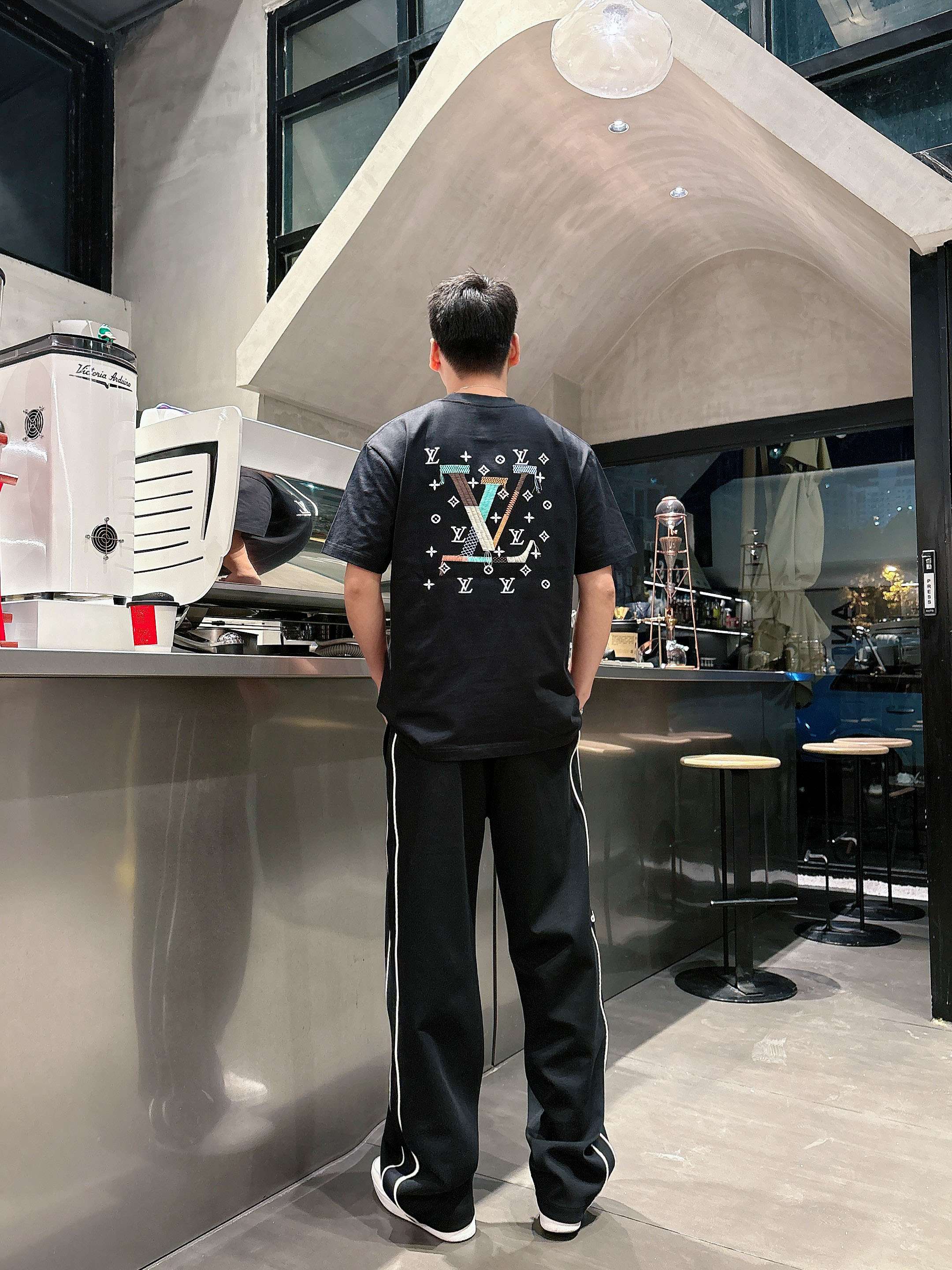 Palo 2026春夏新款铜氨丝莫代尔空气层休闲卫裤，裤身上刺绣标志性品牌标识，客供定制品牌刻印五金配件