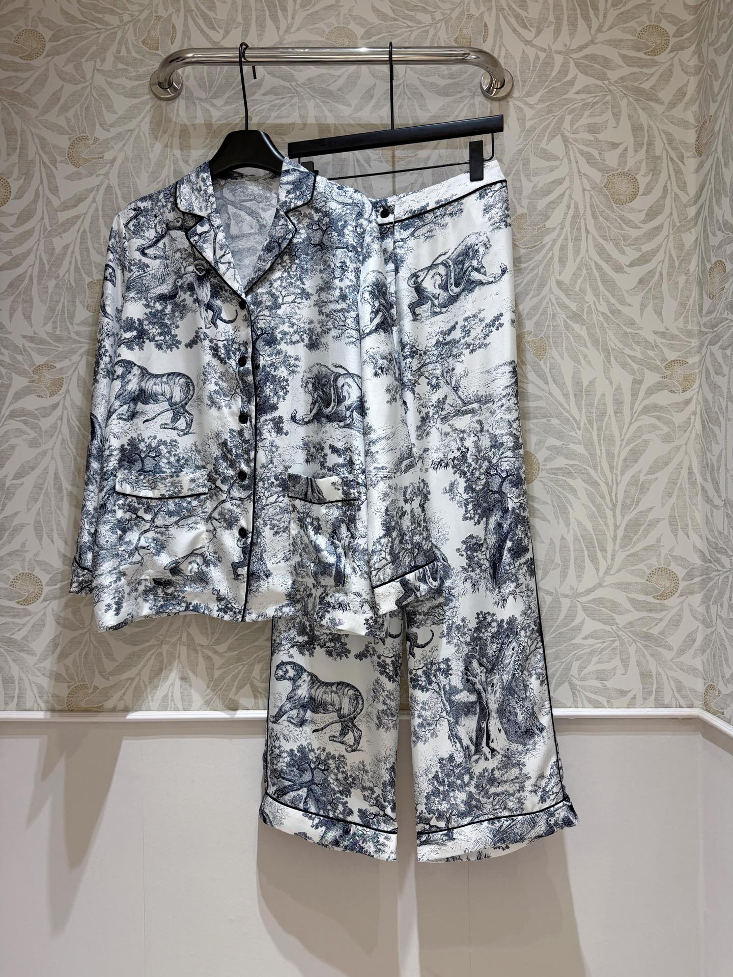Luxury Silk Pyjamas with Forest Animal Logo, One-Size-Fits-All Female Suit, Cash-packed!