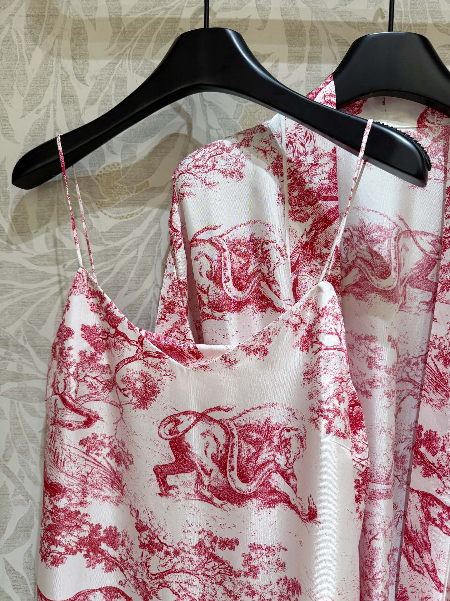 Spot Single-Size Female Suit: Heavy Silk Ribbon Skirts with Advanced Artistic Atmosphere - 图片 3