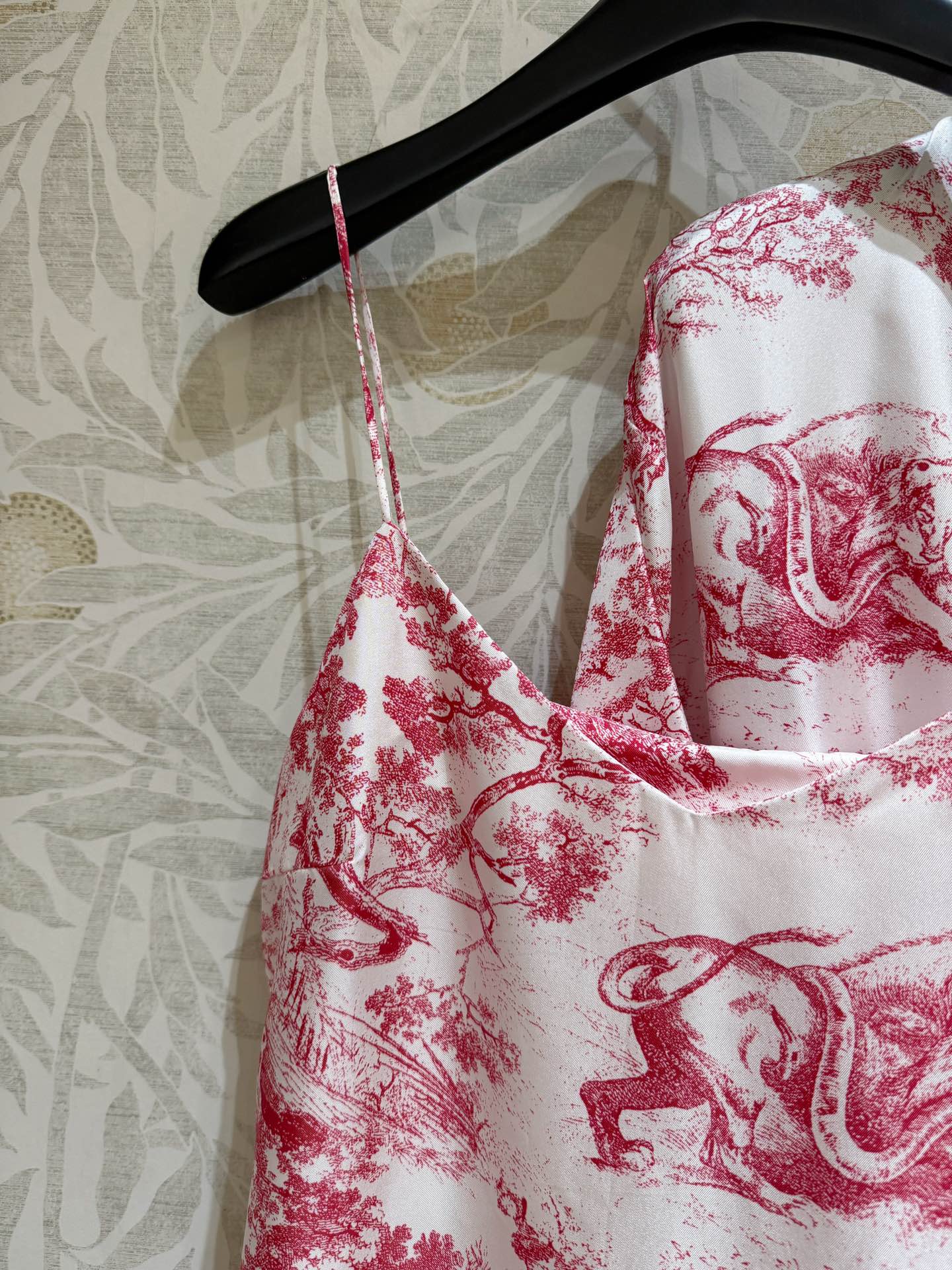 Spot Single-Size Female Suit: Heavy Silk Ribbon Skirts with Advanced Artistic Atmosphere - 图片 4