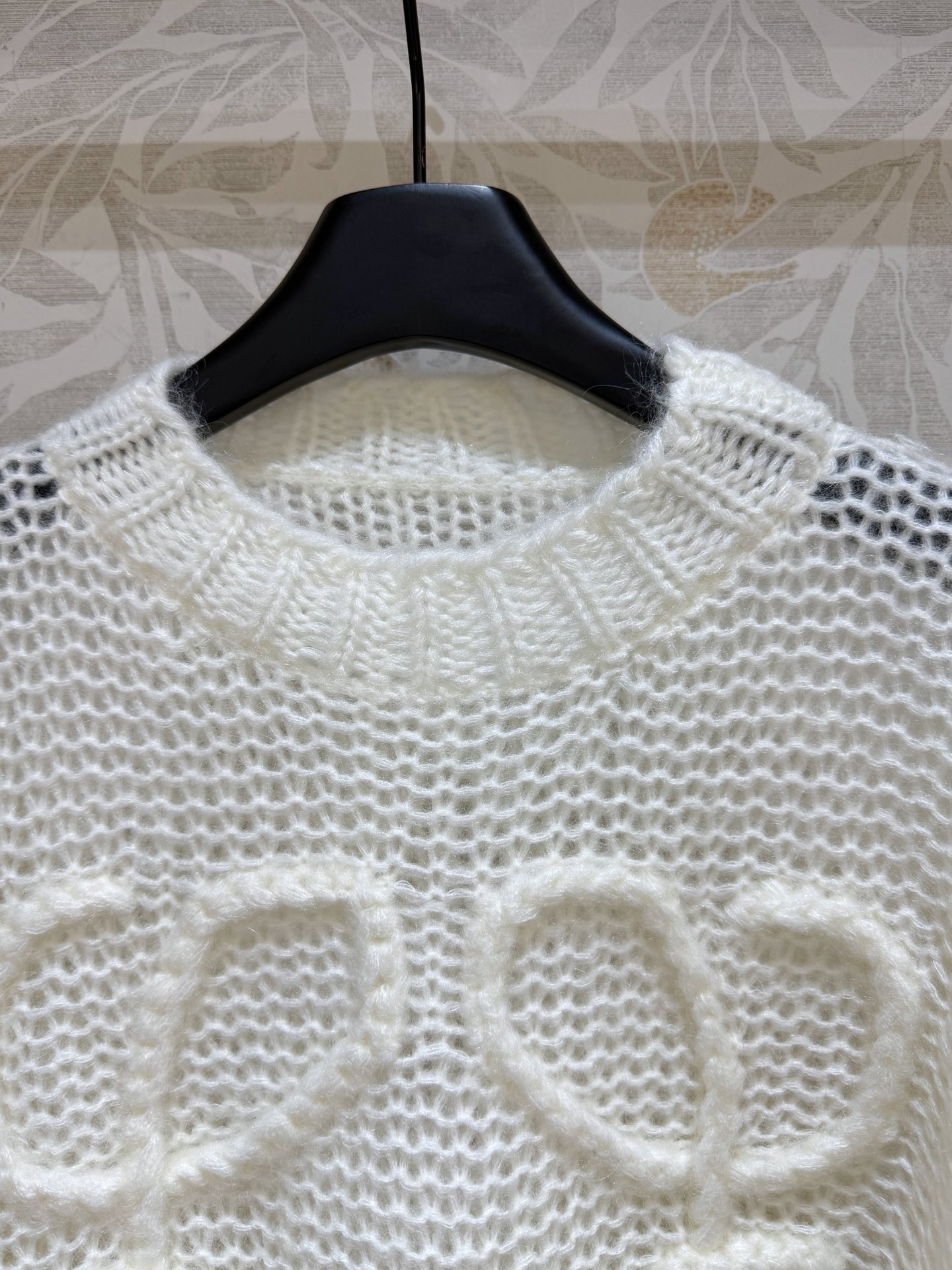 现货‼️‼️🛒款号/奶油白马海毛毛衣✨定染⚠️奶油白，好温暖啊，轻质地马海毛混纺针织衫，宽松廓版型 慵懒