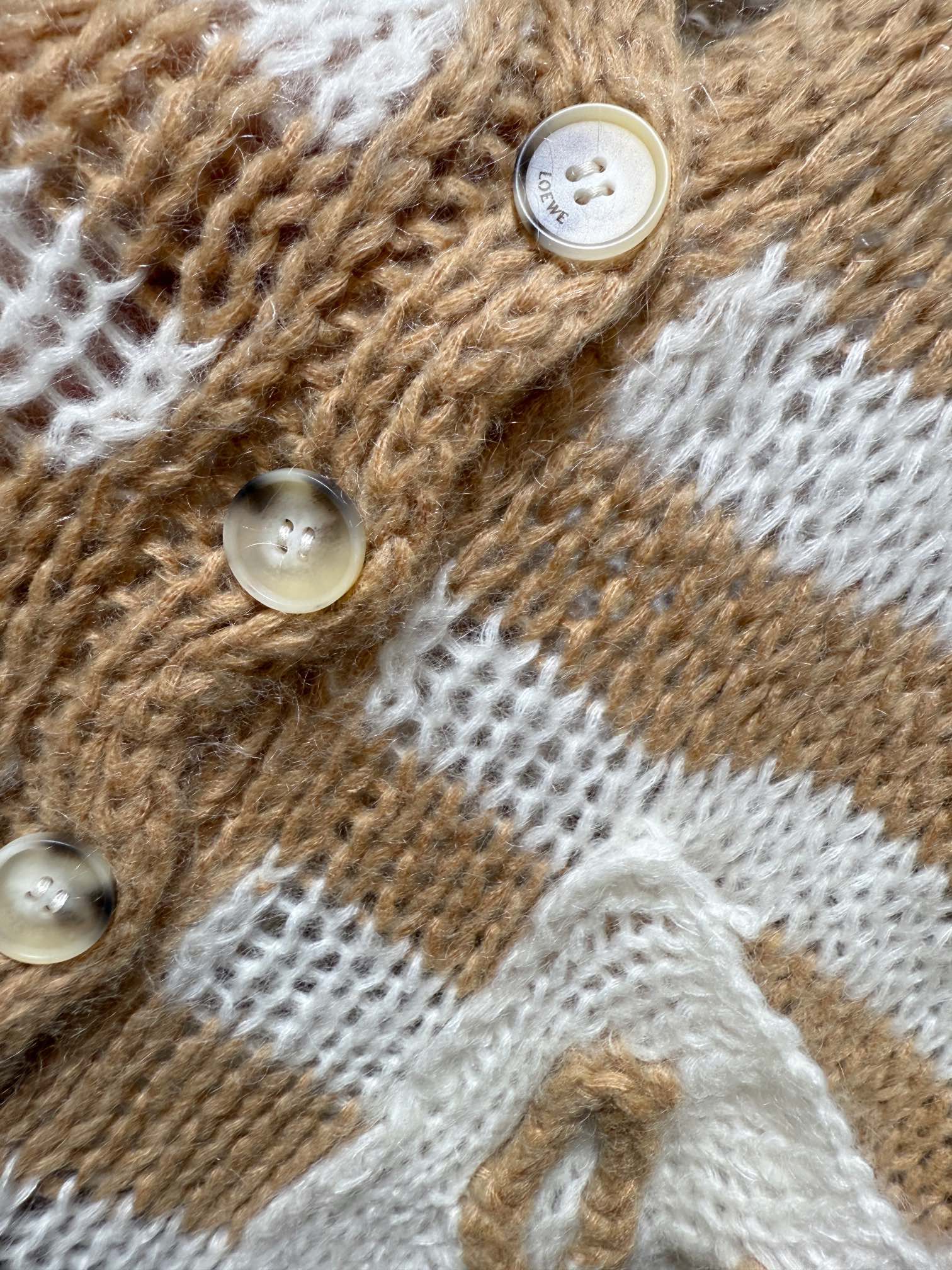 现货‼️‼️/条纹马海毛开衫✨定染⚠️浅杏色系，轻质地马海毛混纺针织衫，宽松廓版型 慵懒随性，真正的马海