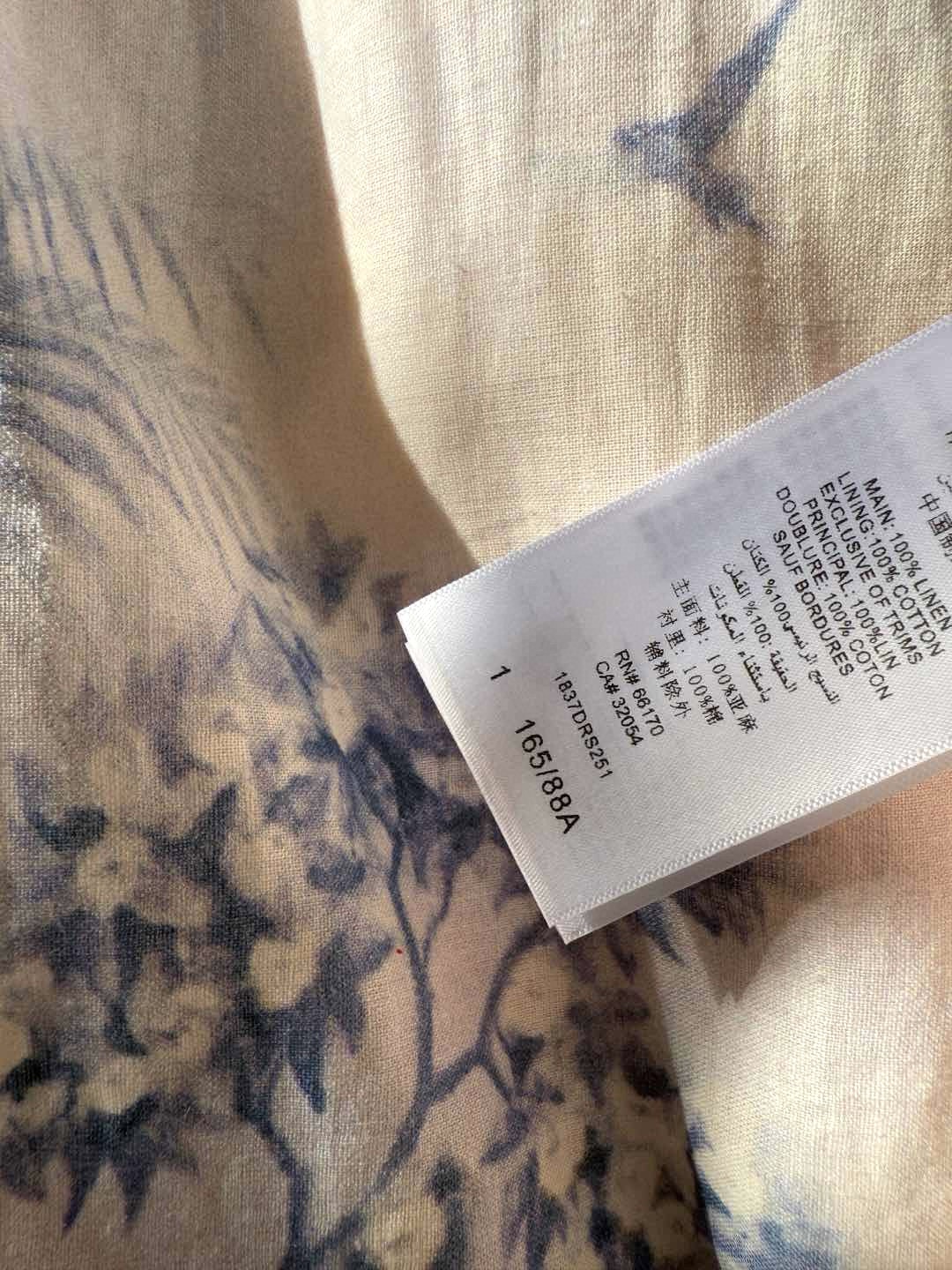 现货‼️‼️🛒款号1/棕榈树吊带连衣裙✨亚麻材质/内衬棉质，椰林摇曳的风情在裙身绽放，全身定位印花，印花