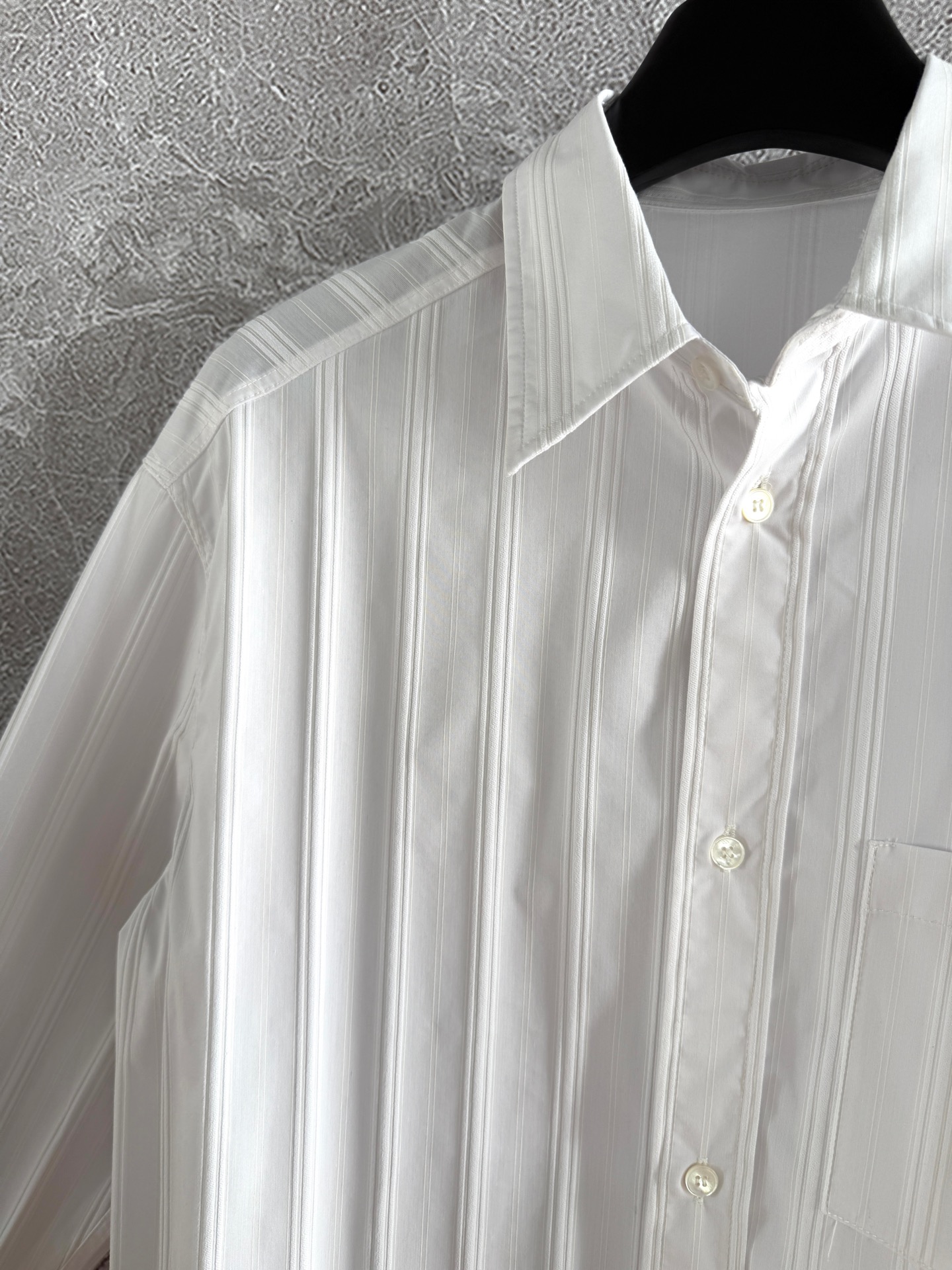 Versatile Parisian Cotton Suit with Vertical Stripes, Perfect for Summer Wear - 图片 3