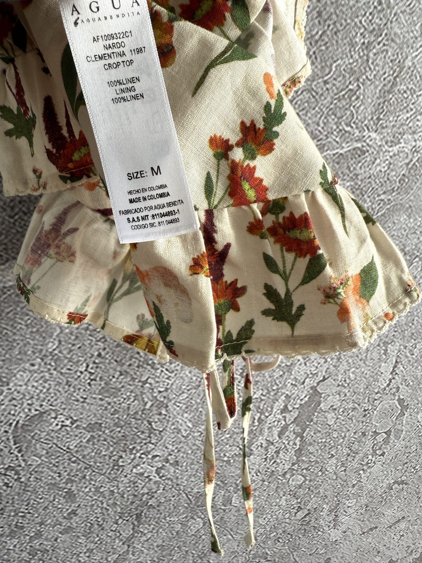 现货‼️‼️/挂脖上衣✨Agua by Agua Bendita以花卉和色彩为设计灵感，延续亚麻天然材质