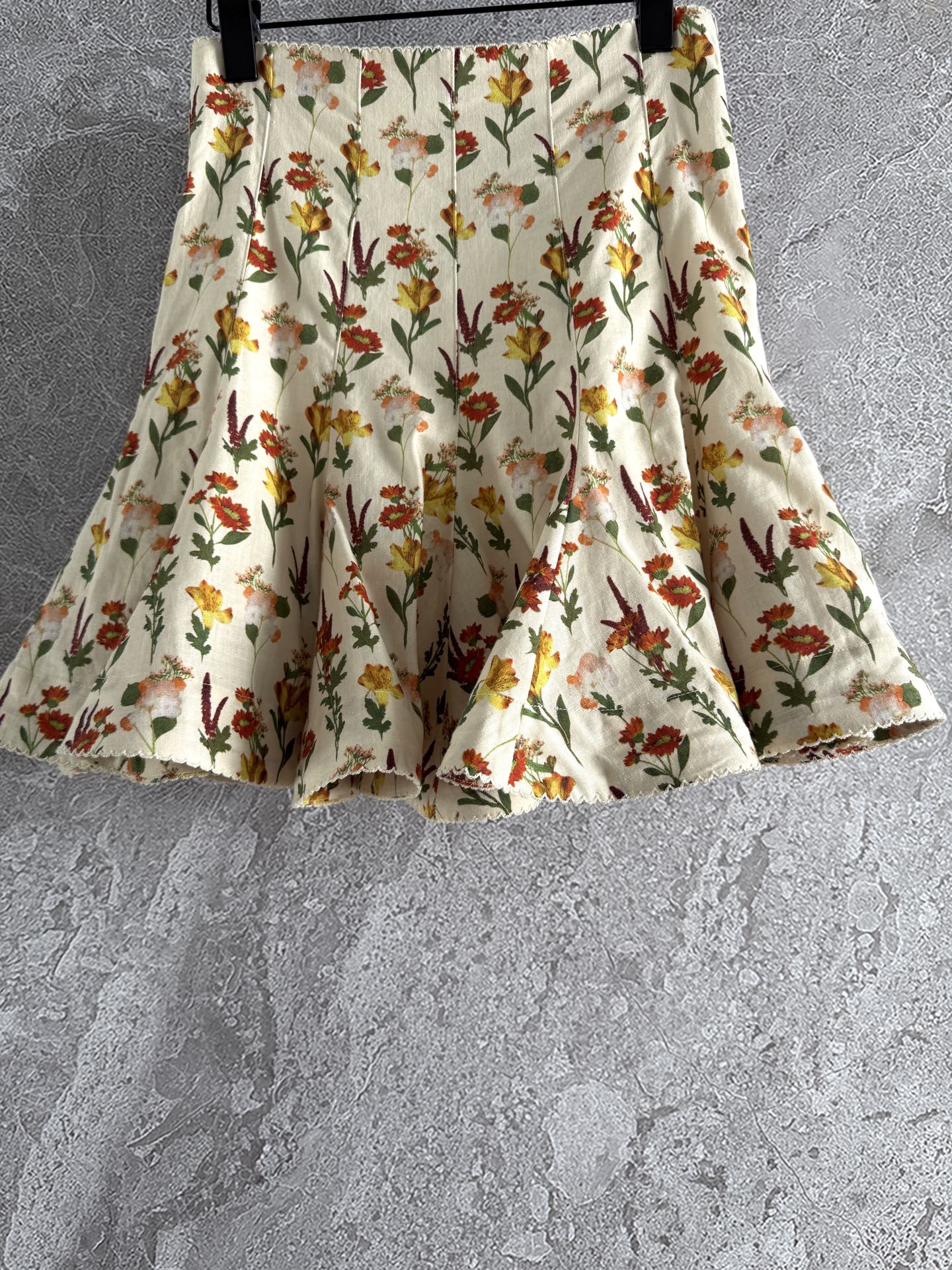 现货‼️‼️/鱼尾半裙✨Agua by Agua Bendita以花卉和色彩为设计灵感，延续亚麻天然材质