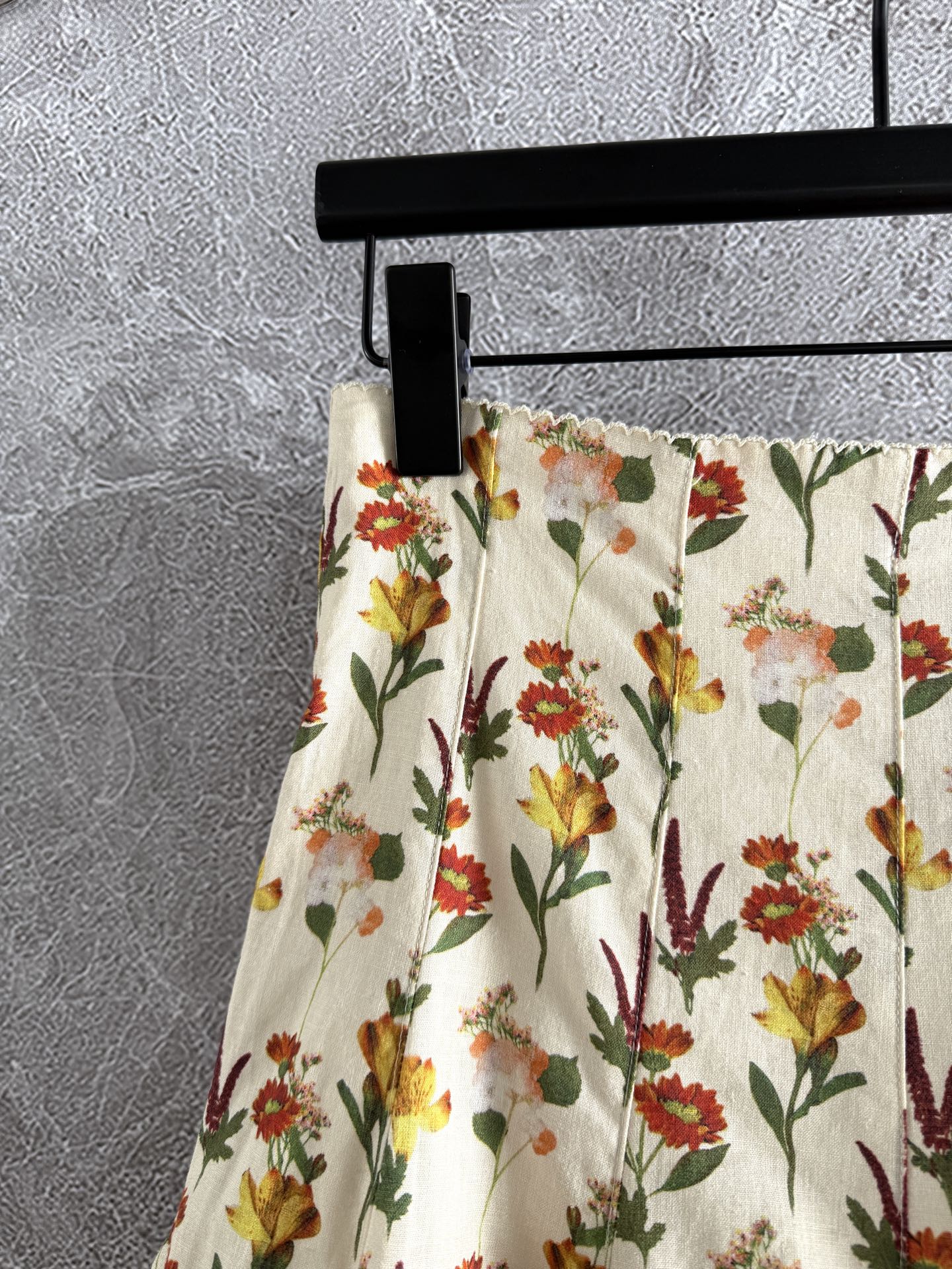 现货‼️‼️/鱼尾半裙✨Agua by Agua Bendita以花卉和色彩为设计灵感，延续亚麻天然材质