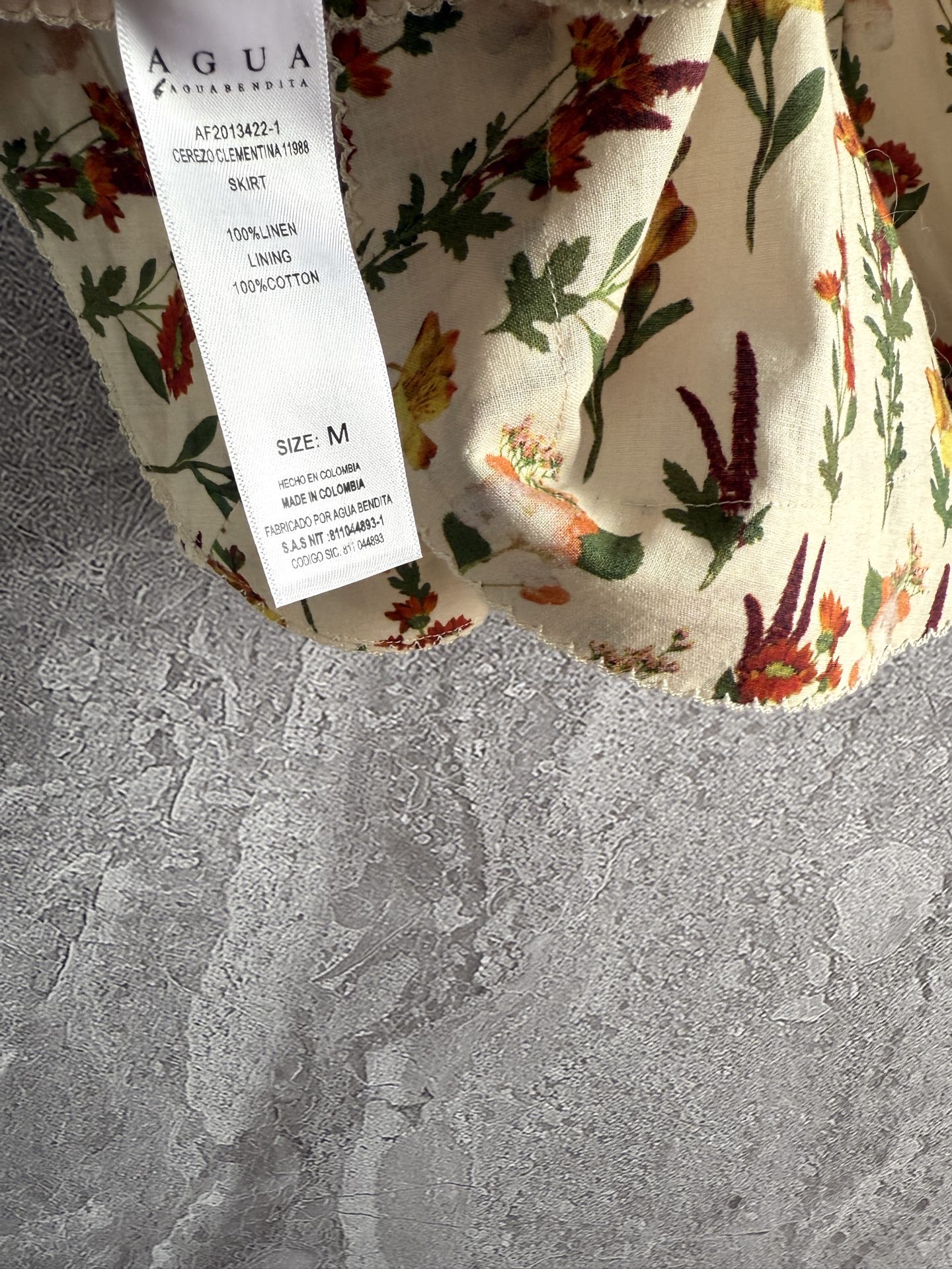 现货‼️‼️/鱼尾半裙✨Agua by Agua Bendita以花卉和色彩为设计灵感，延续亚麻天然材质