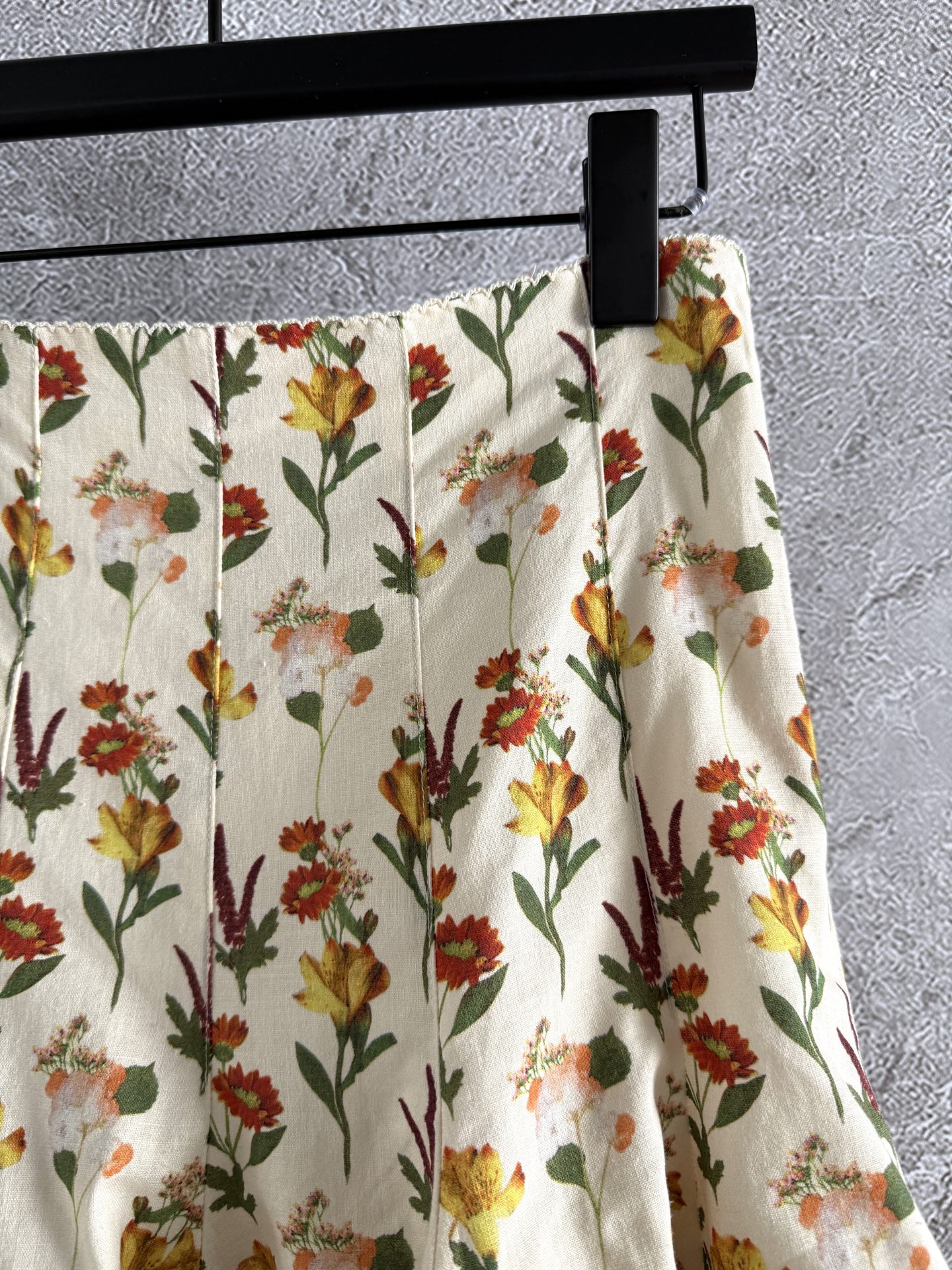 现货‼️‼️/鱼尾半裙✨Agua by Agua Bendita以花卉和色彩为设计灵感，延续亚麻天然材质