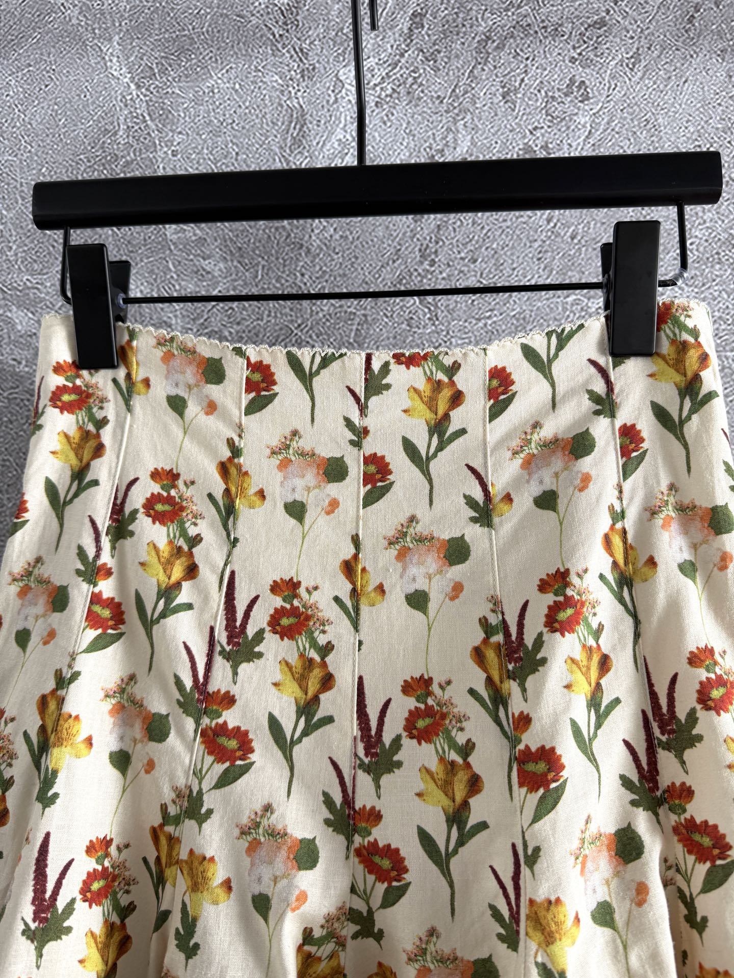 现货‼️‼️/鱼尾半裙✨Agua by Agua Bendita以花卉和色彩为设计灵感，延续亚麻天然材质