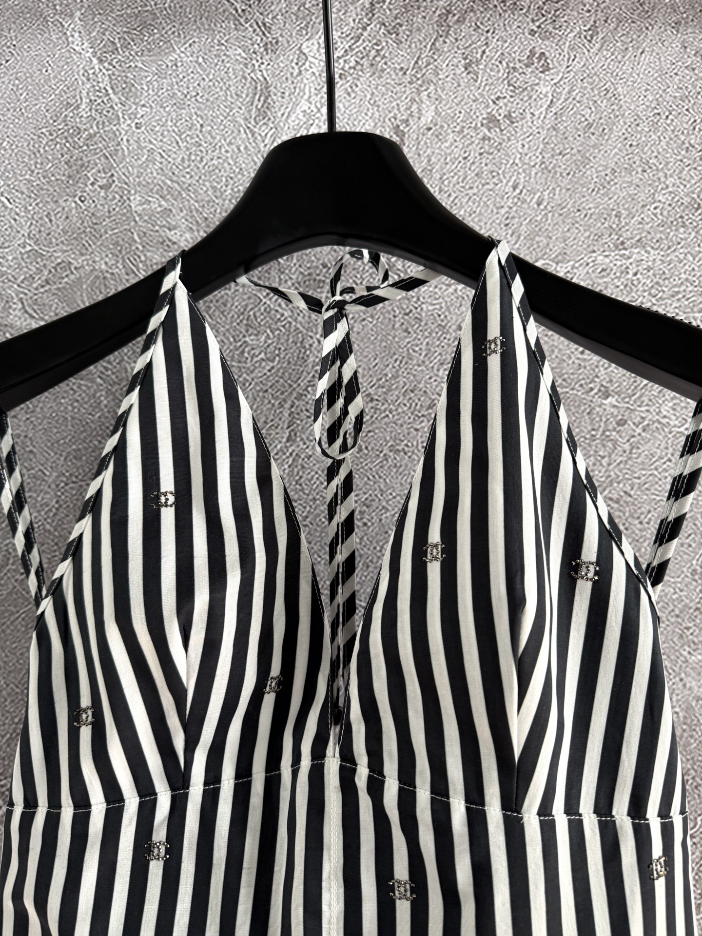 Precise Details in P759 Dress with Cash: Coco Beach Series Rare Find. - 图片 2