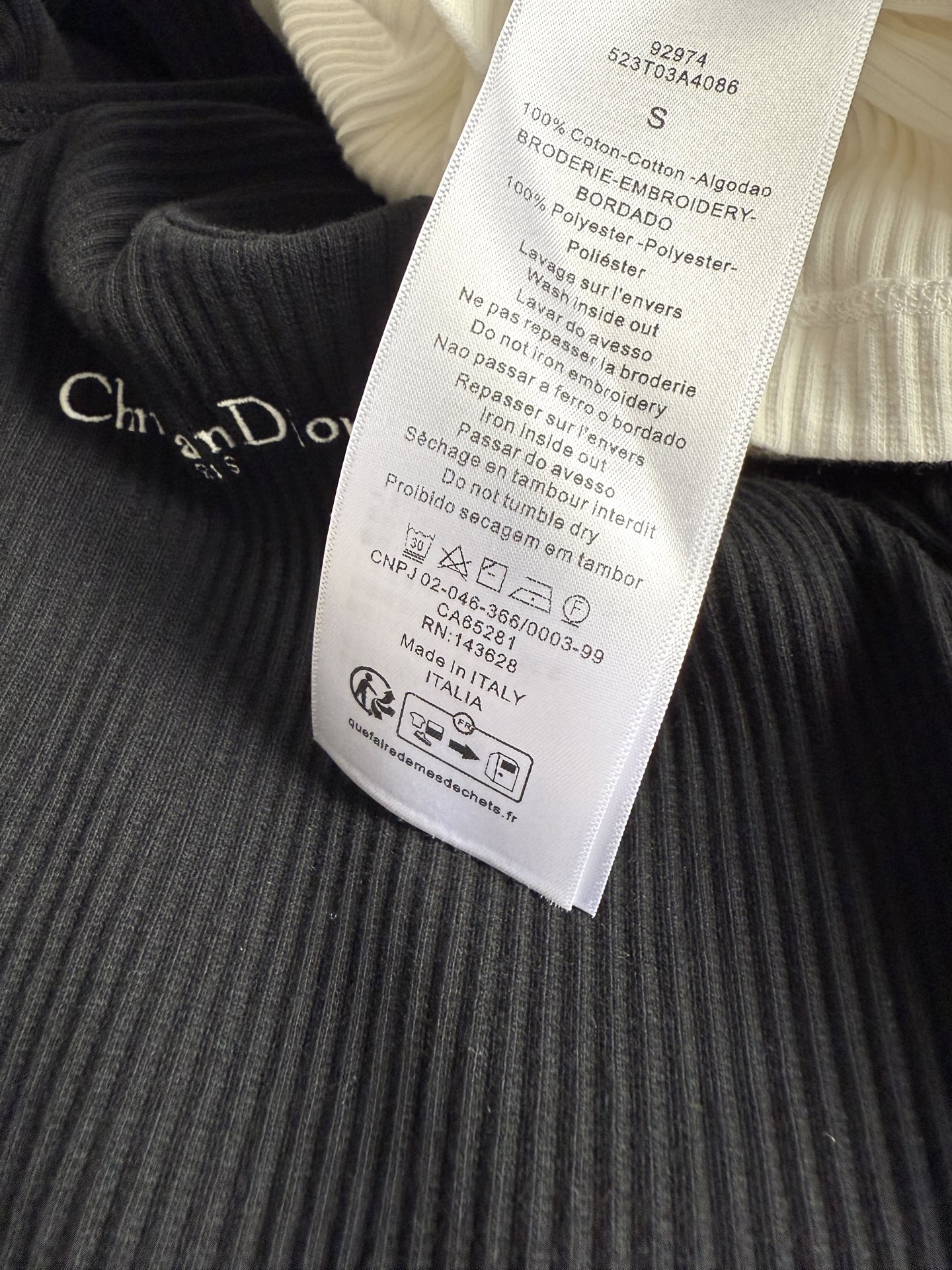 现货‼️‼️🛒款号2/交叉背心✨不对称设计，是自己可拆的，相当于两件背心，试试拆开多样穿法，螺纹针织棉质