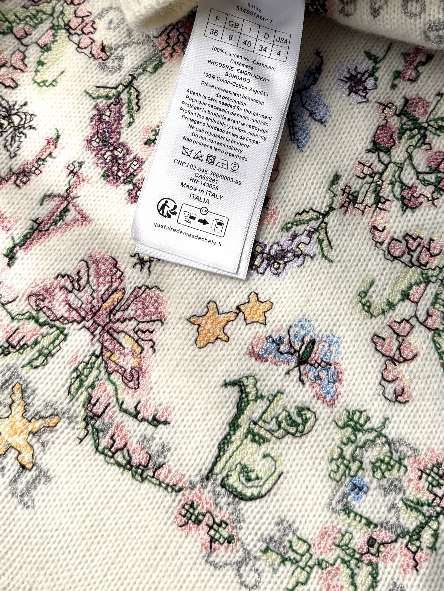 “High-Quality Women’s Suit with Delicate Design and Comfortable Fit” - 图片 8