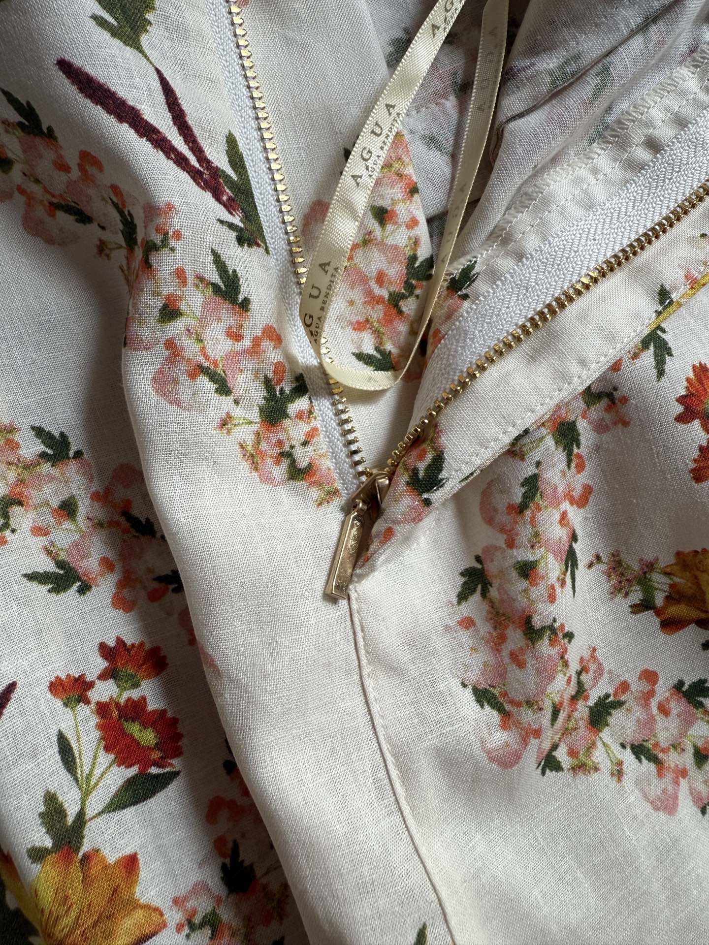 现货‼️‼️/花卉亚麻阔腿裤✨Agua由天然亚麻精心制作，以花卉和色彩为设计灵感，展现衣物的轻快和焕彩，