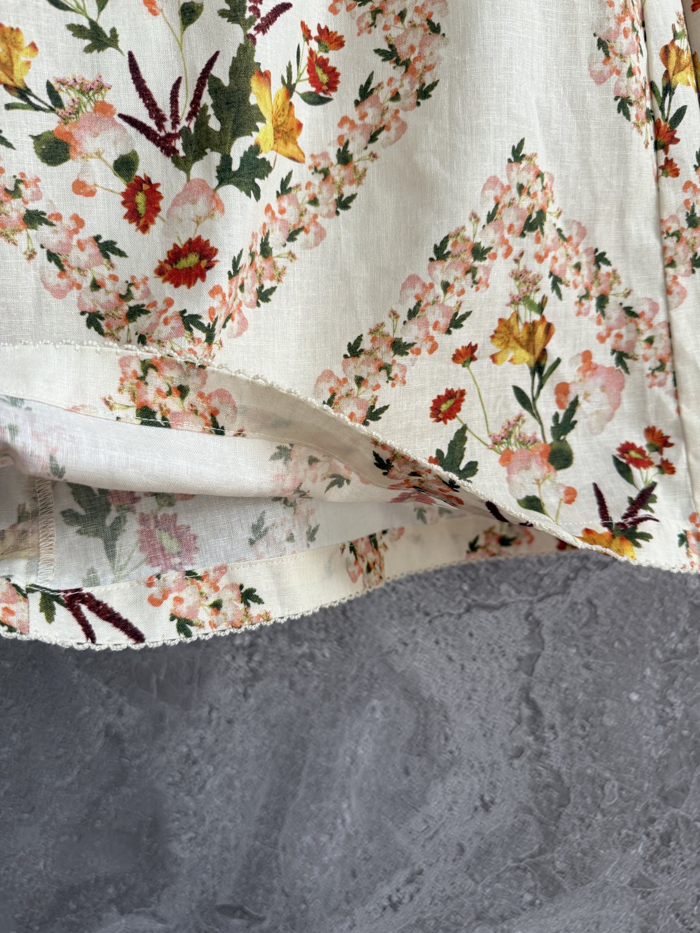 现货‼️‼️/花卉亚麻阔腿裤✨Agua由天然亚麻精心制作，以花卉和色彩为设计灵感，展现衣物的轻快和焕彩，