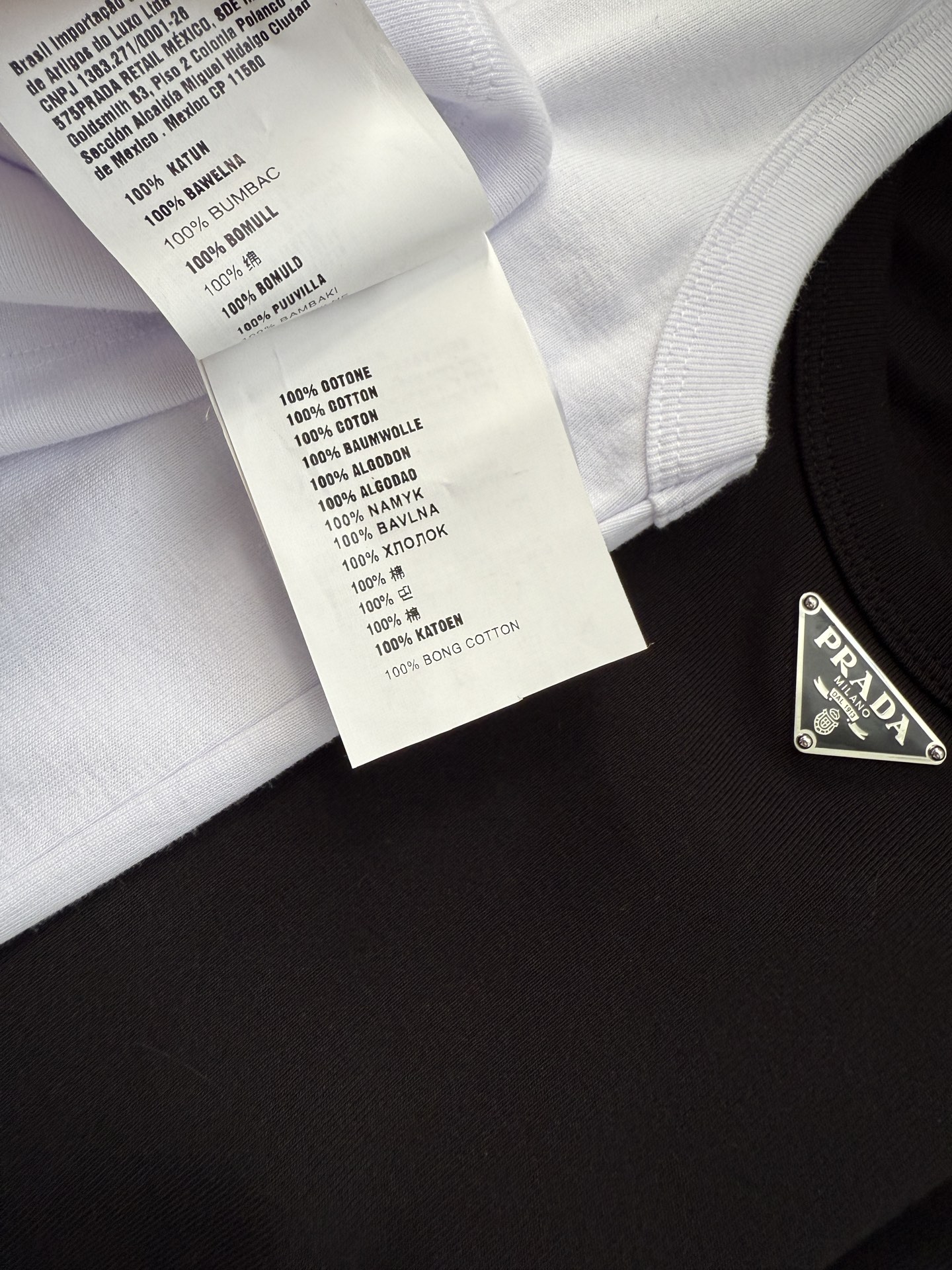 现货‼️‼️🛒款号1/三色经典背心✨螺纹工艺平纹针织背心，胸前三角标装饰，简简单单。很多品牌今年都出了背