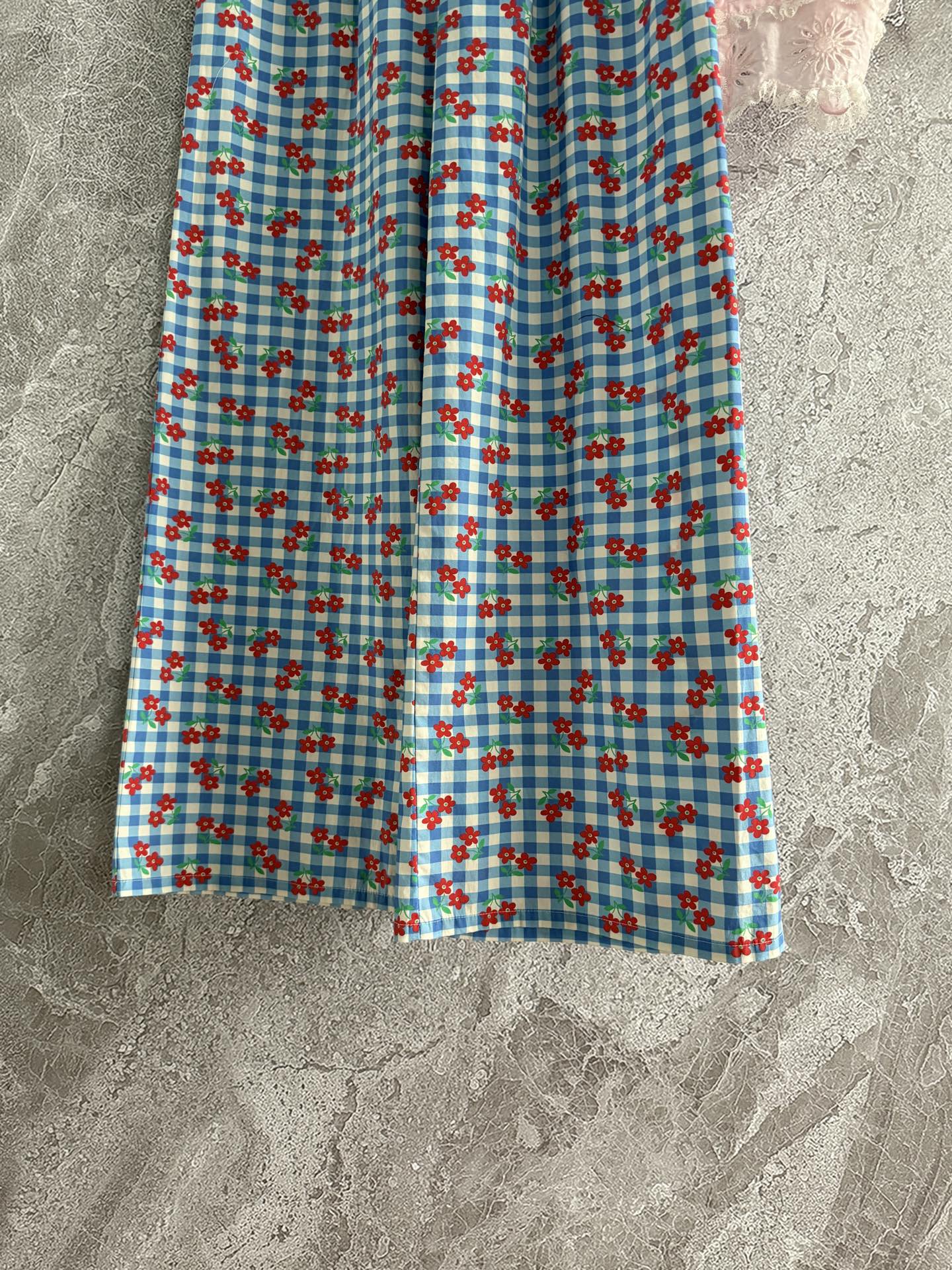 现货‼️‼️/碎花休闲裤✨印花清爽利落的穿衣态度，非常好穿 上身很轻感，全棉格纹小花印花，色彩鲜明 很有