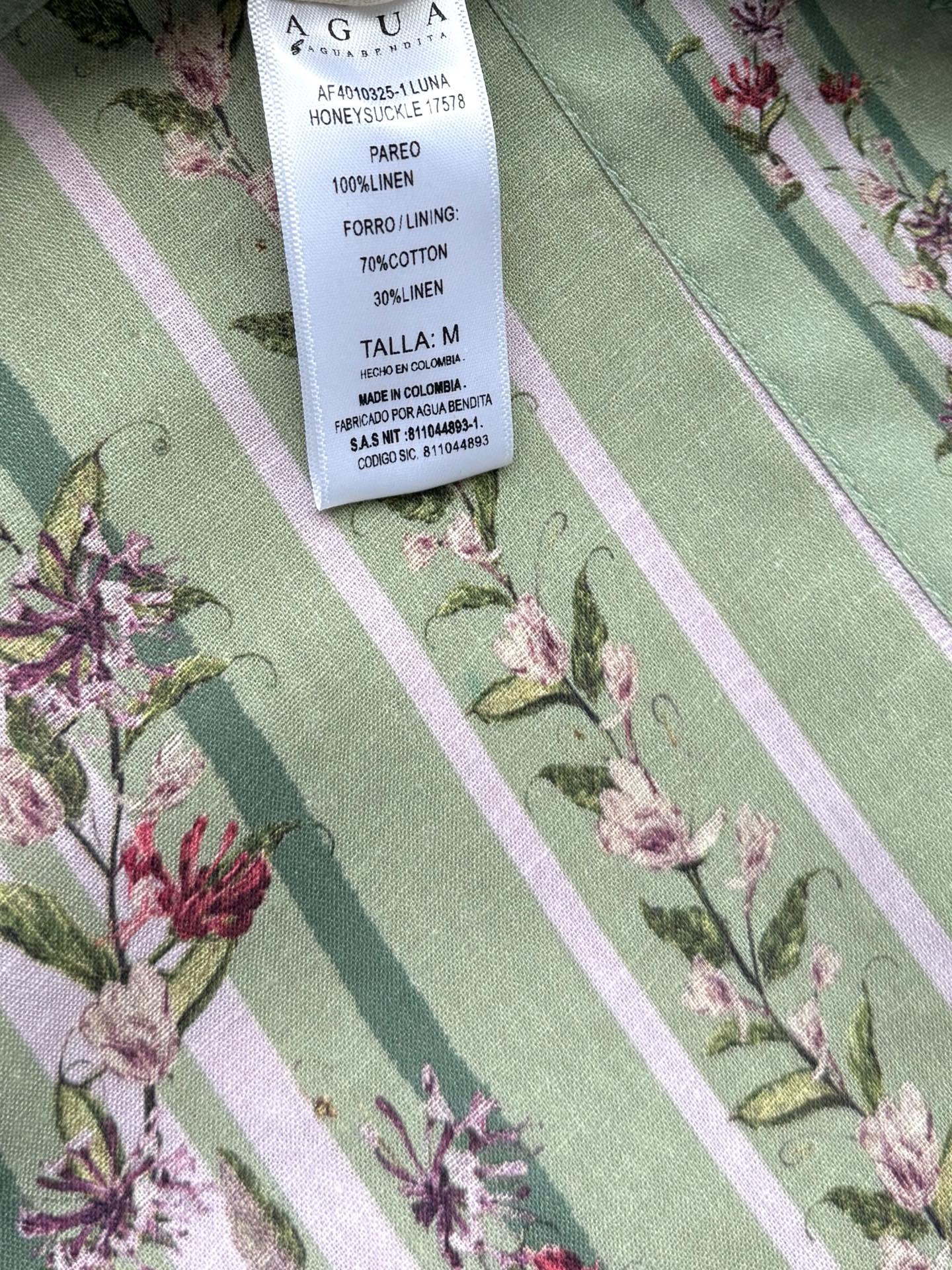 现货‼️‼️/定位花围裹半裙✨亚麻材质、一片式印花系带打结半身裙，腰间有两个纽扣固定，是围裹式的可以自己