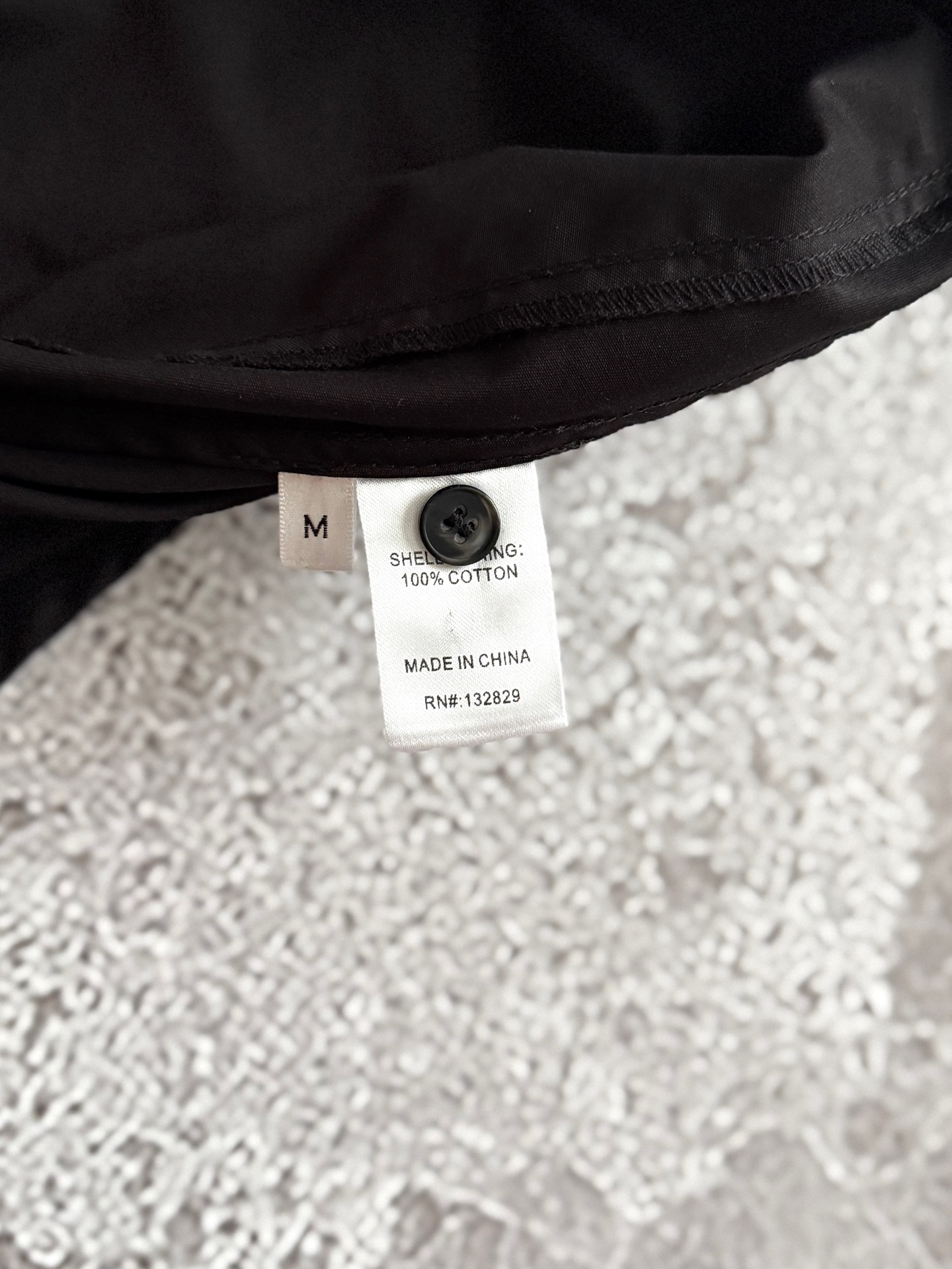 现货‼️‼️/束腰大摆连衣裙✨走路带风，非常造型感的风格，整件5米多用料，超大裙摆像伞裙一样支撑，层次感