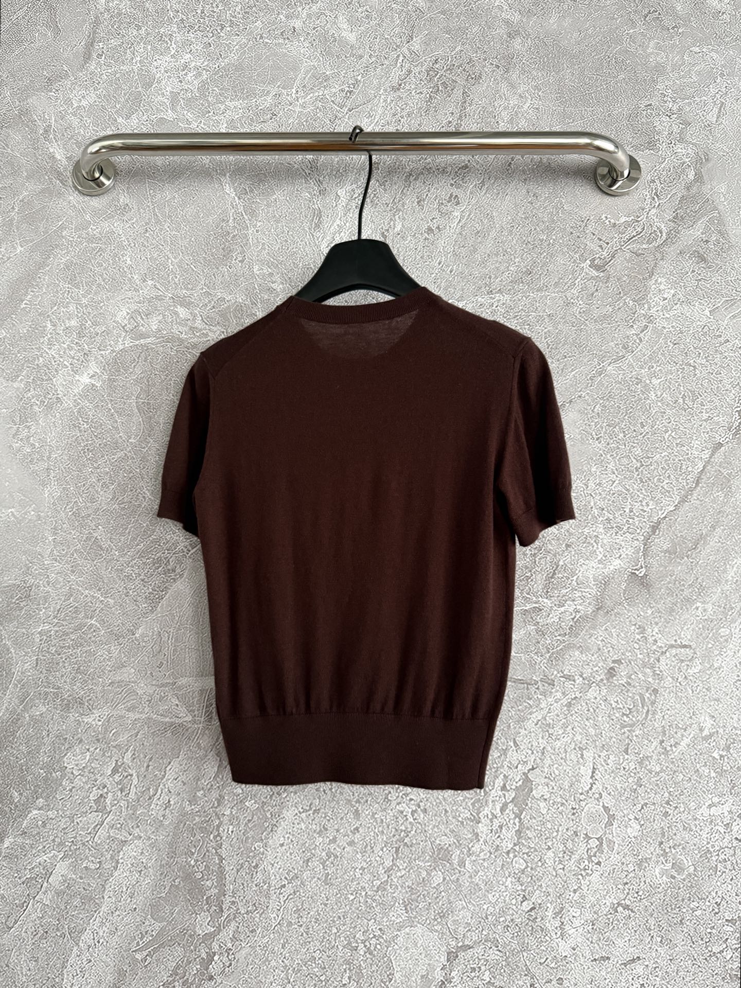 “Breathable Old Money T-shirts: Comfortable and Versatile Summer Wear in S M L” - 图片 9
