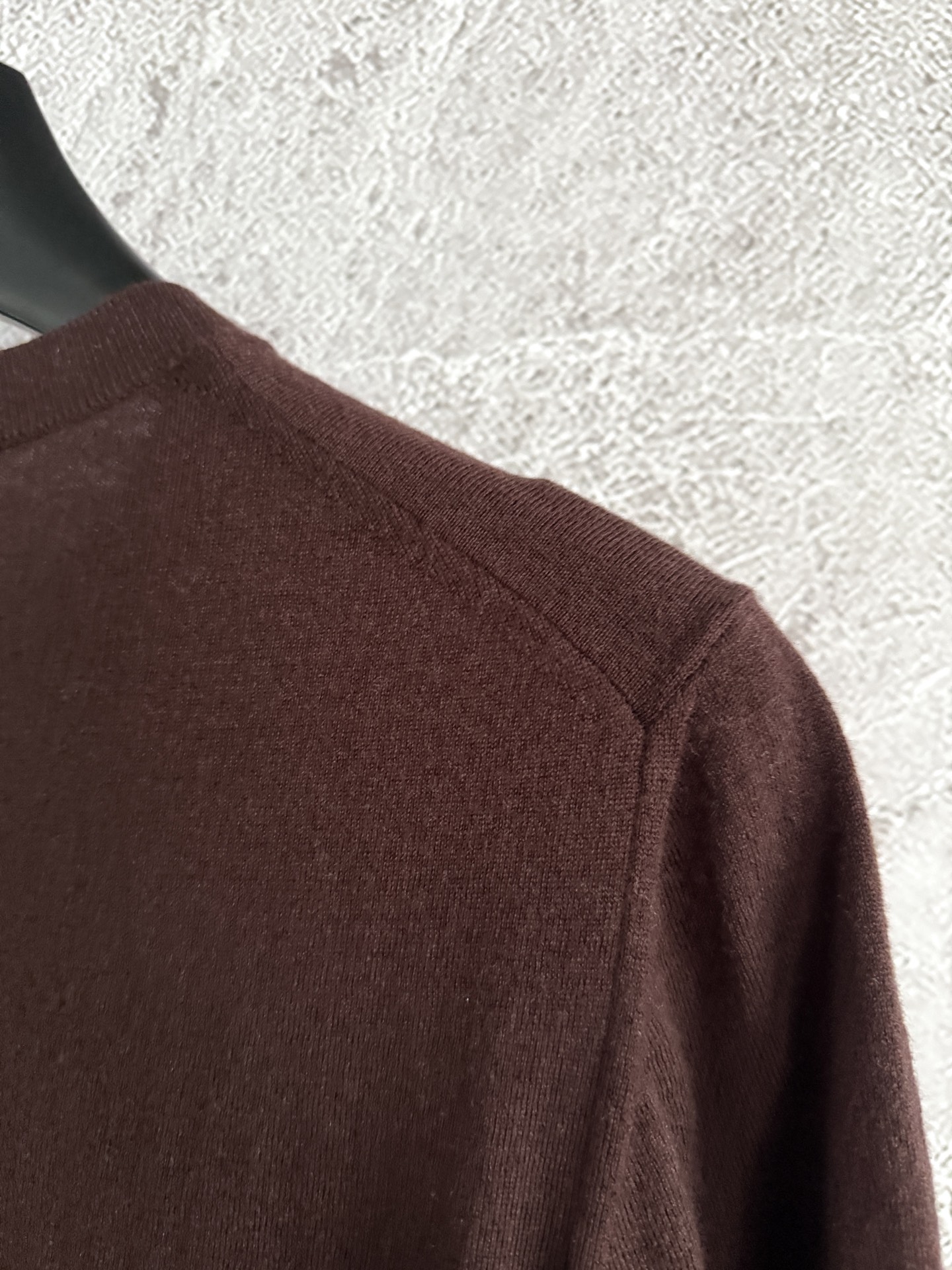 “Breathable Old Money T-shirts: Comfortable and Versatile Summer Wear in S M L” - 图片 3