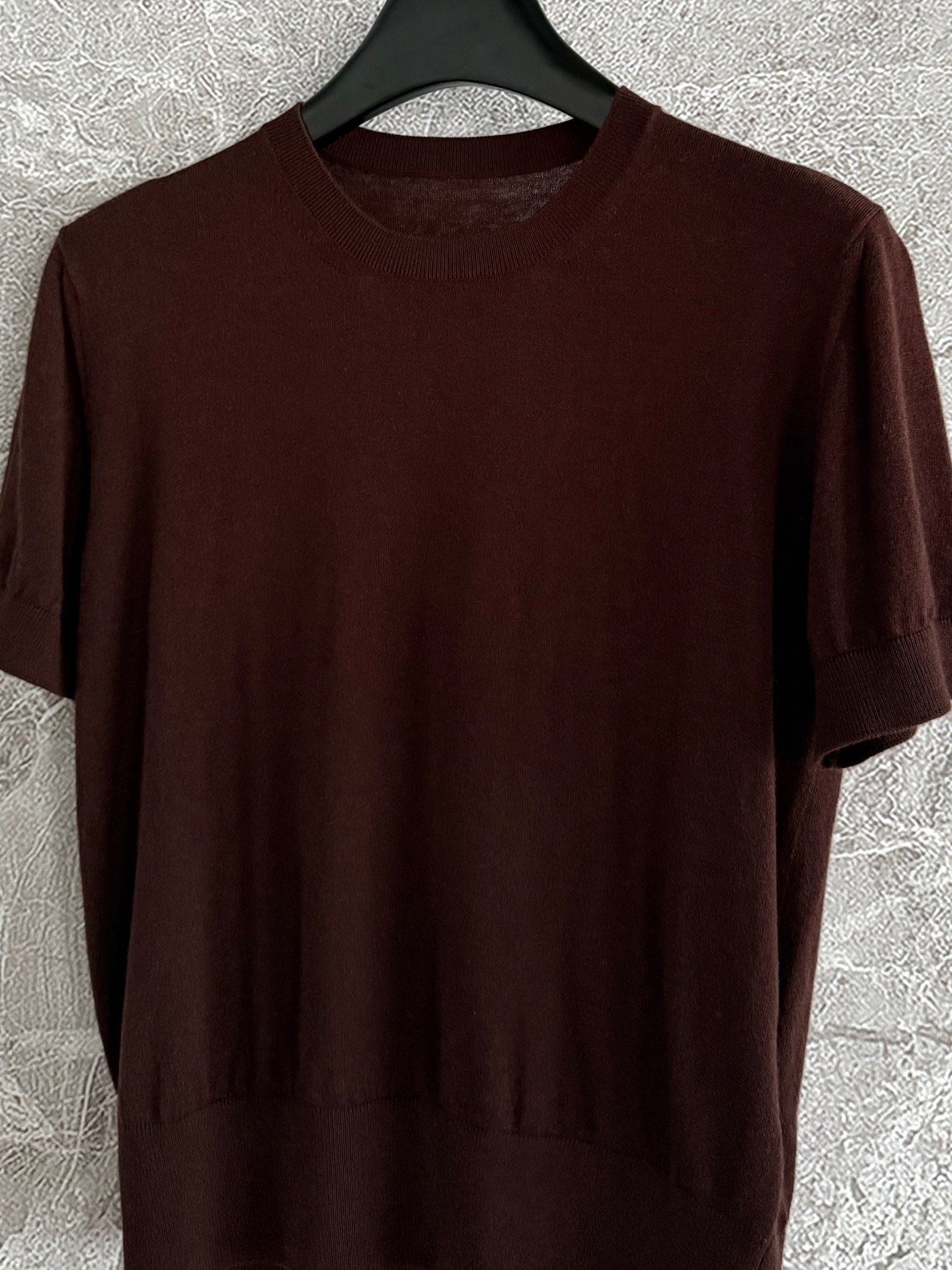 “Breathable Old Money T-shirts: Comfortable and Versatile Summer Wear in S M L” - 图片 6