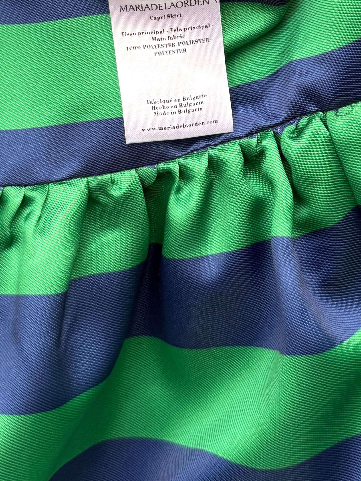 现货‼️‼️/国风盘扣套装✨条纹撞色背心上衣，搭配高腰半裙，一套出售，不拆码‼️随着对东方文化的不断探索