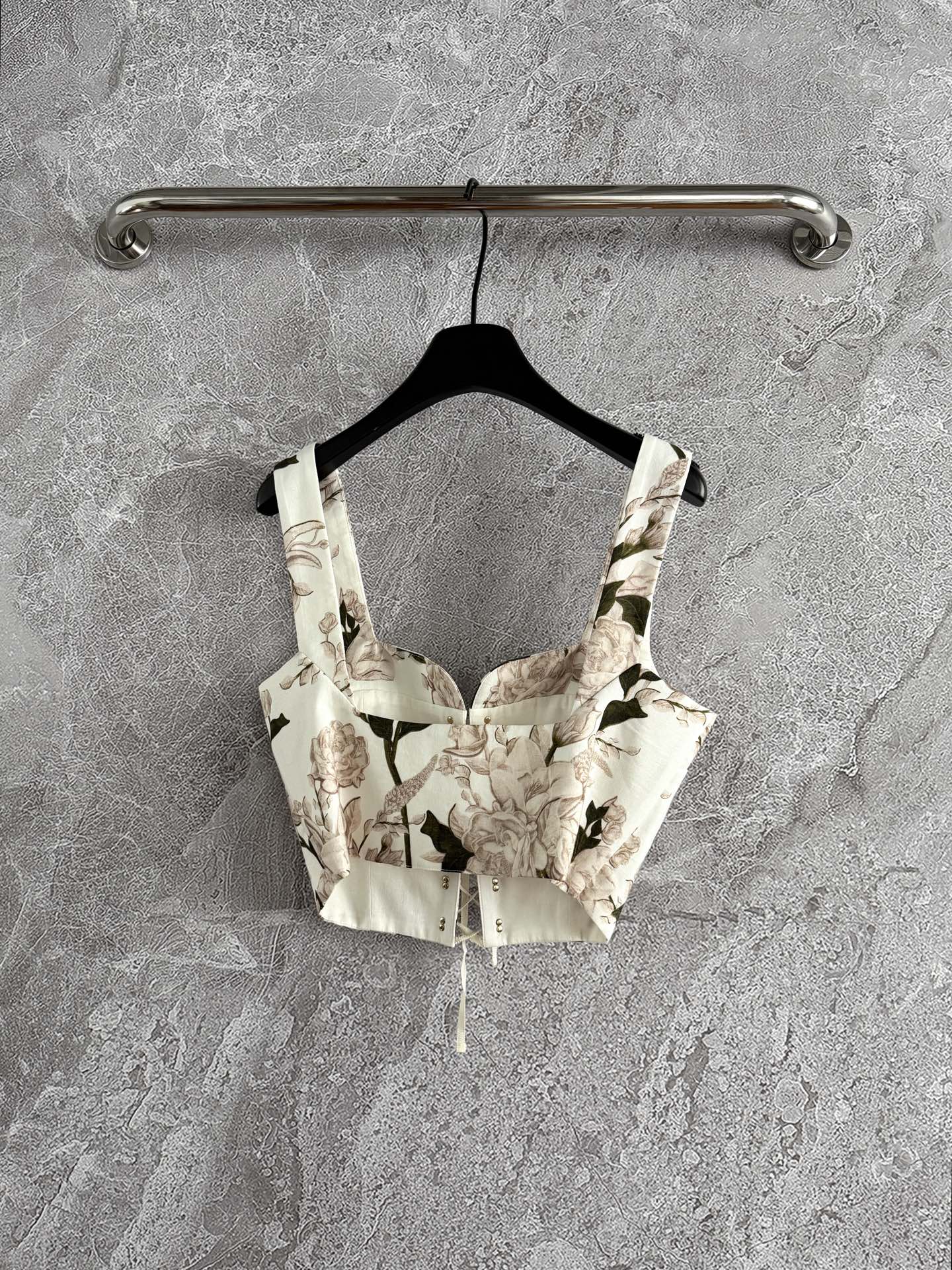 现货‼️‼️🛒款号7/绑带上衣✨手绘印花 Buddha's Hand佛手柑，随机散落的印花，鱼骨塑形支撑