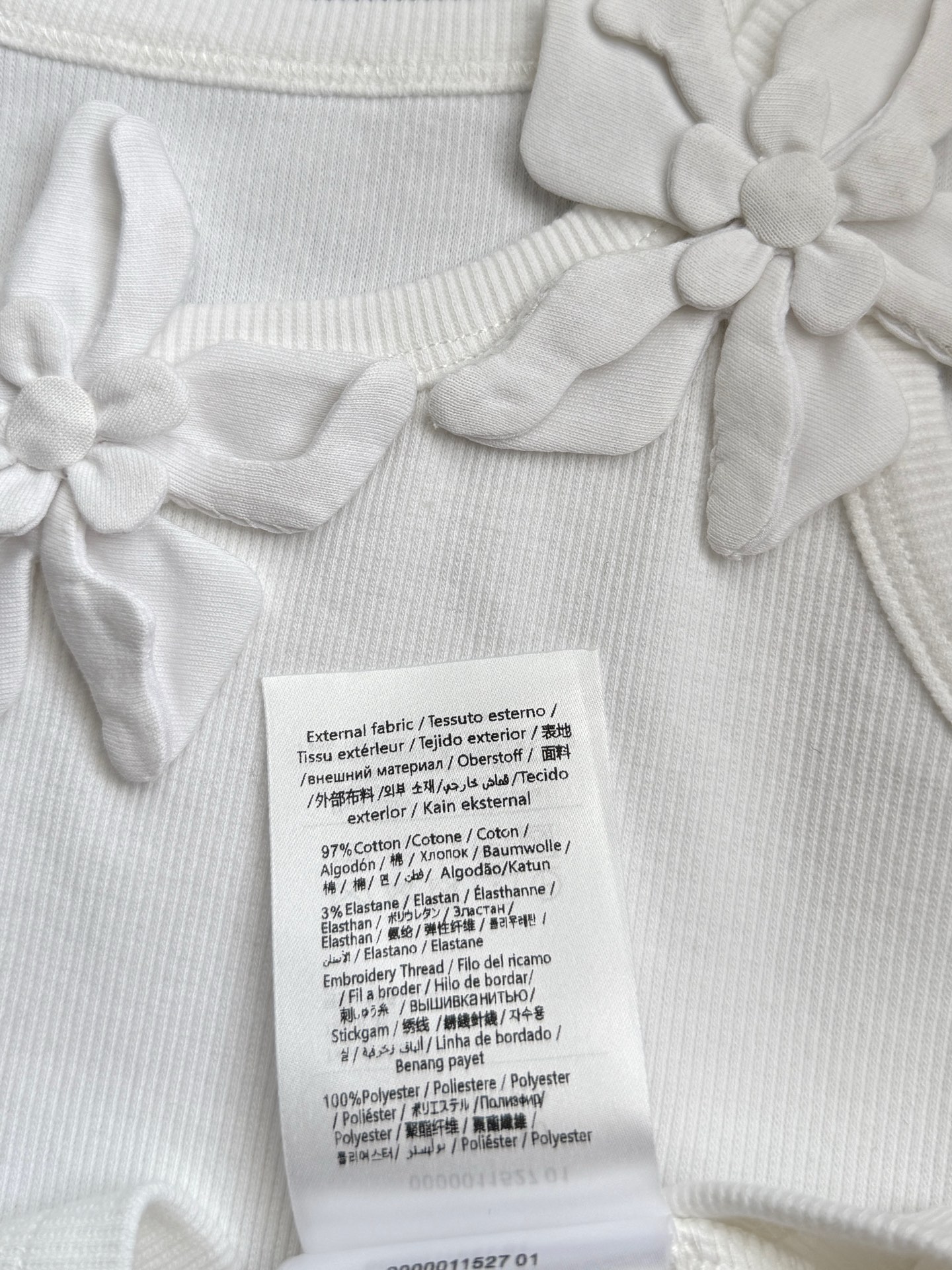 现货‼️‼️/手工花朵背心✨匠心系列，纯手工制作盘花朵，耗时蛮长费工，拥有雕塑般的立体感，花瓣折叠缝合，