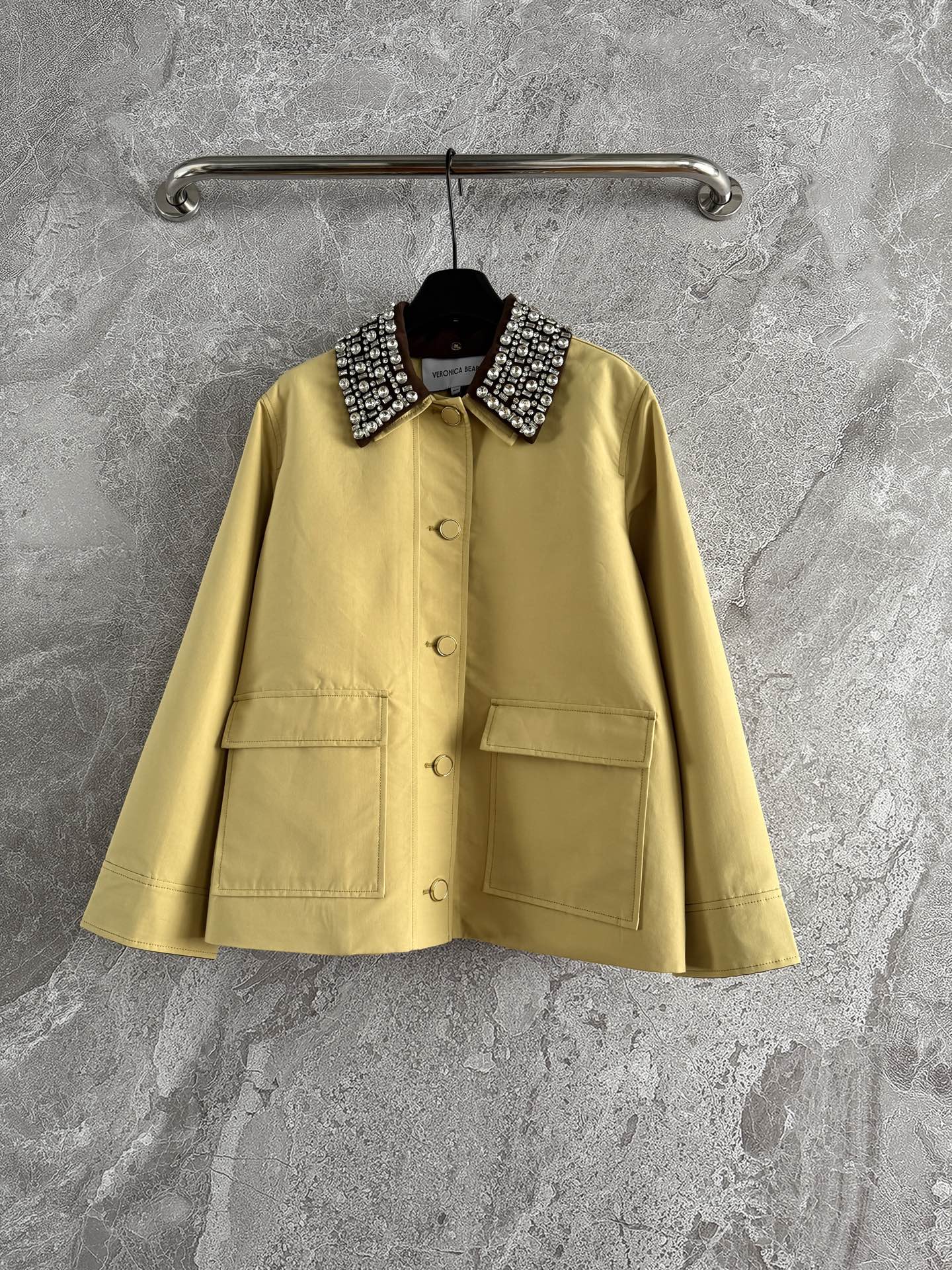 现货‼️‼️/钉珠领外套✨手工缝制钉珠翻领夹克（钉珠领可拆卸）近两年很火的巴恩风，ins时尚博主人手一件