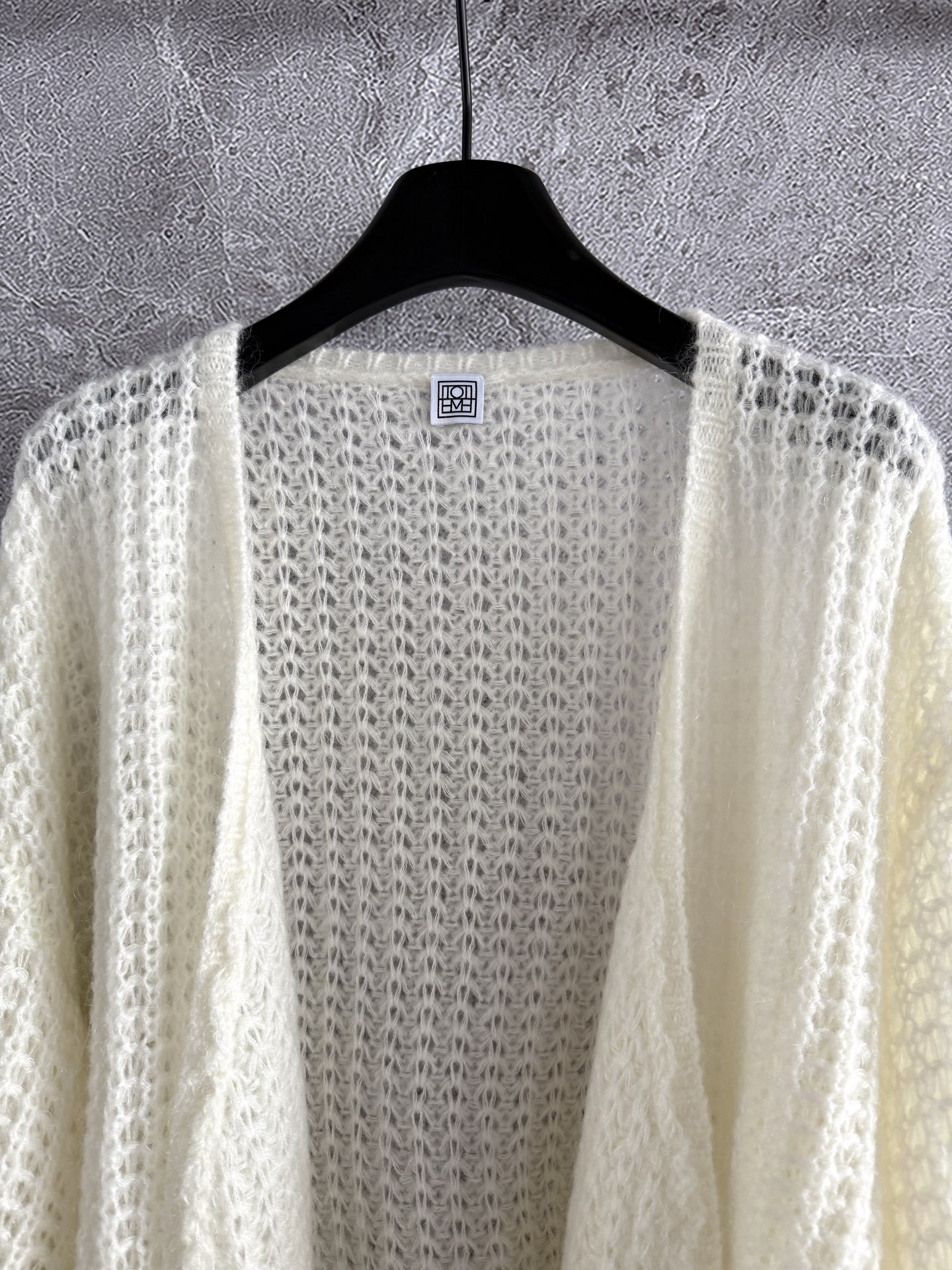 现货‼️‼️🛒款号809/轻盈马海毛开衫✨要轻盈也要漂亮，镂空棒松弛针织法，蓬松马海毛慵懒廓形针织衫，同