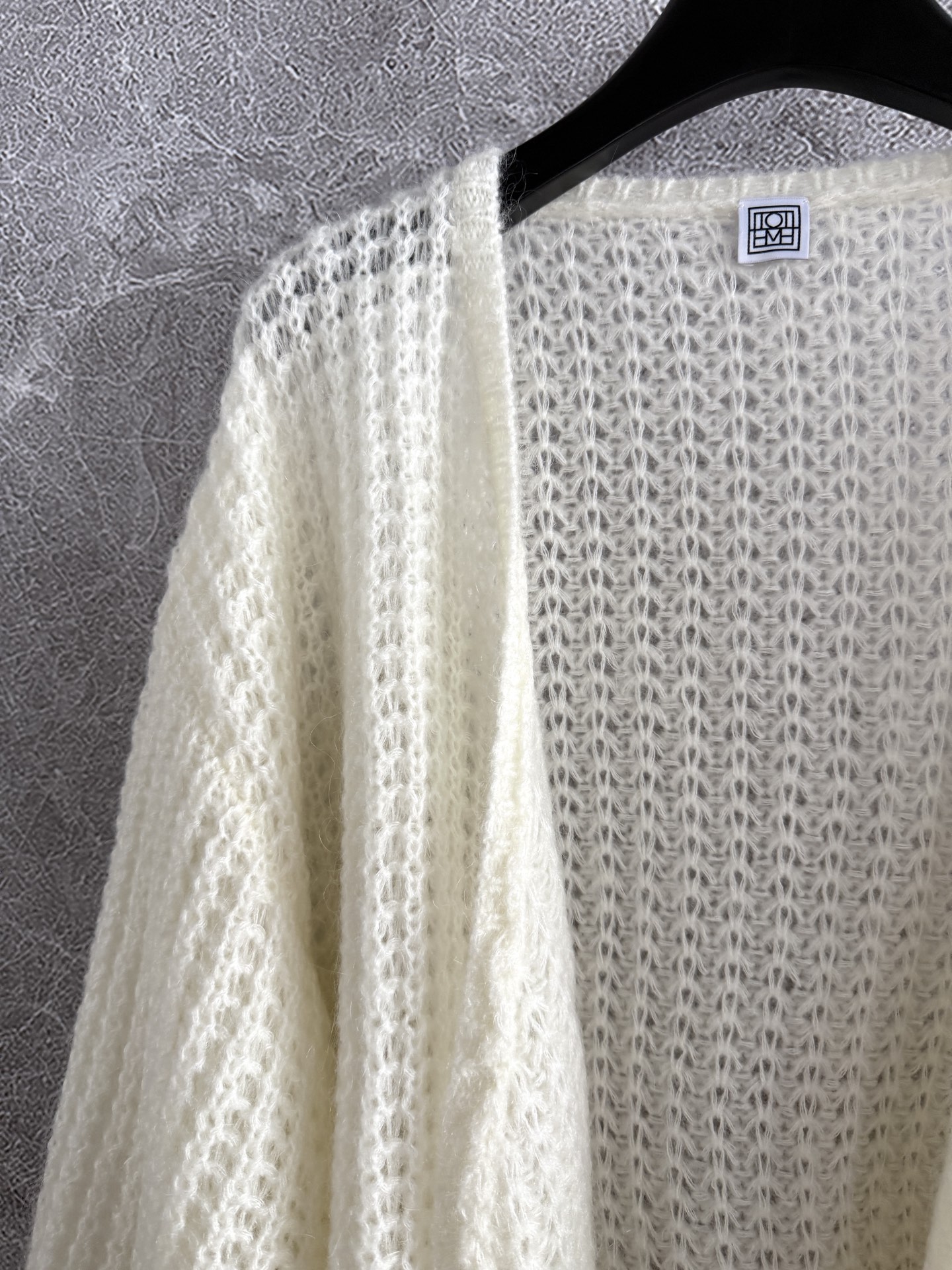 现货‼️‼️🛒款号809/轻盈马海毛开衫✨要轻盈也要漂亮，镂空棒松弛针织法，蓬松马海毛慵懒廓形针织衫，同