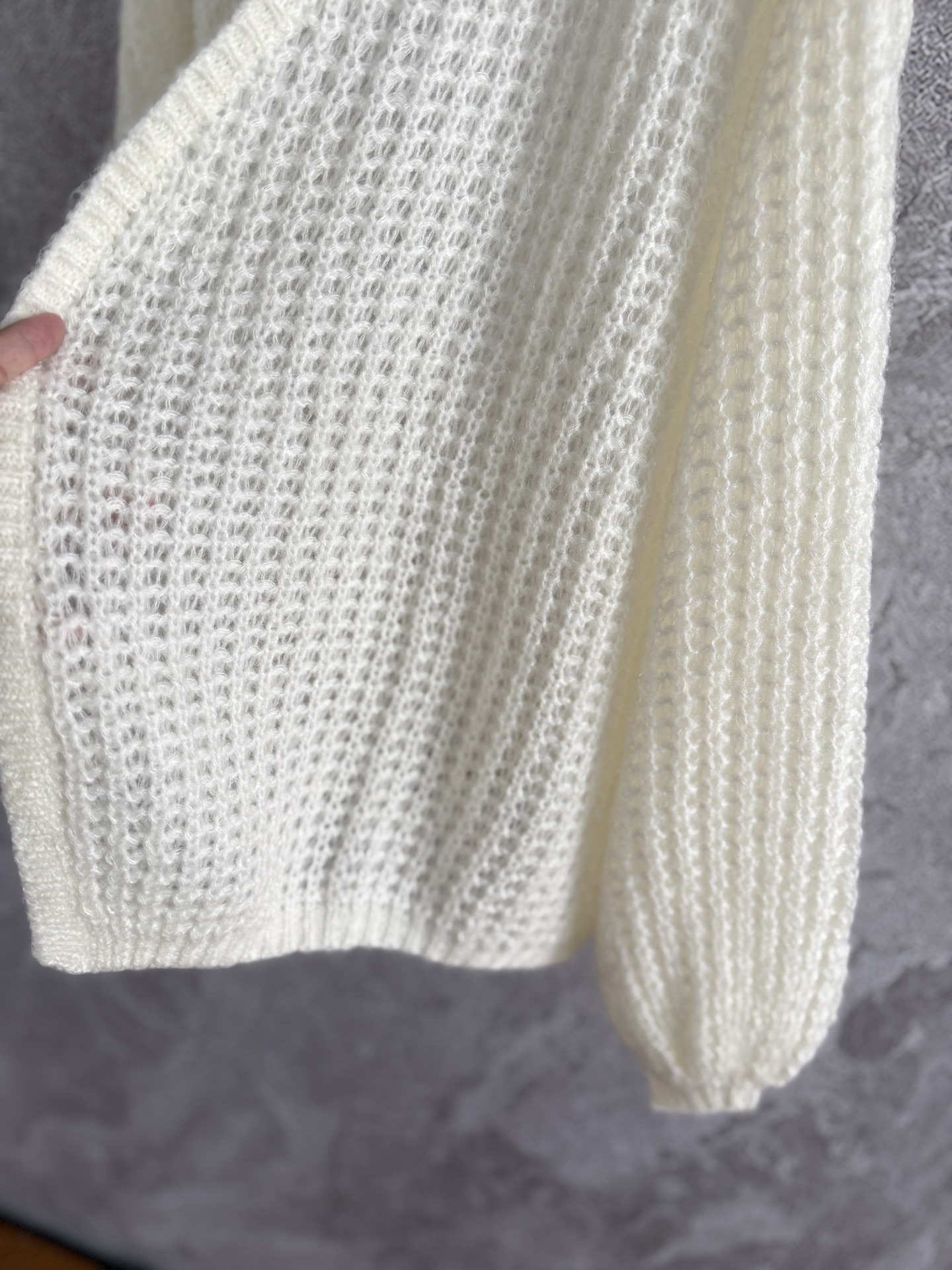 现货‼️‼️🛒款号809/轻盈马海毛开衫✨要轻盈也要漂亮，镂空棒松弛针织法，蓬松马海毛慵懒廓形针织衫，同