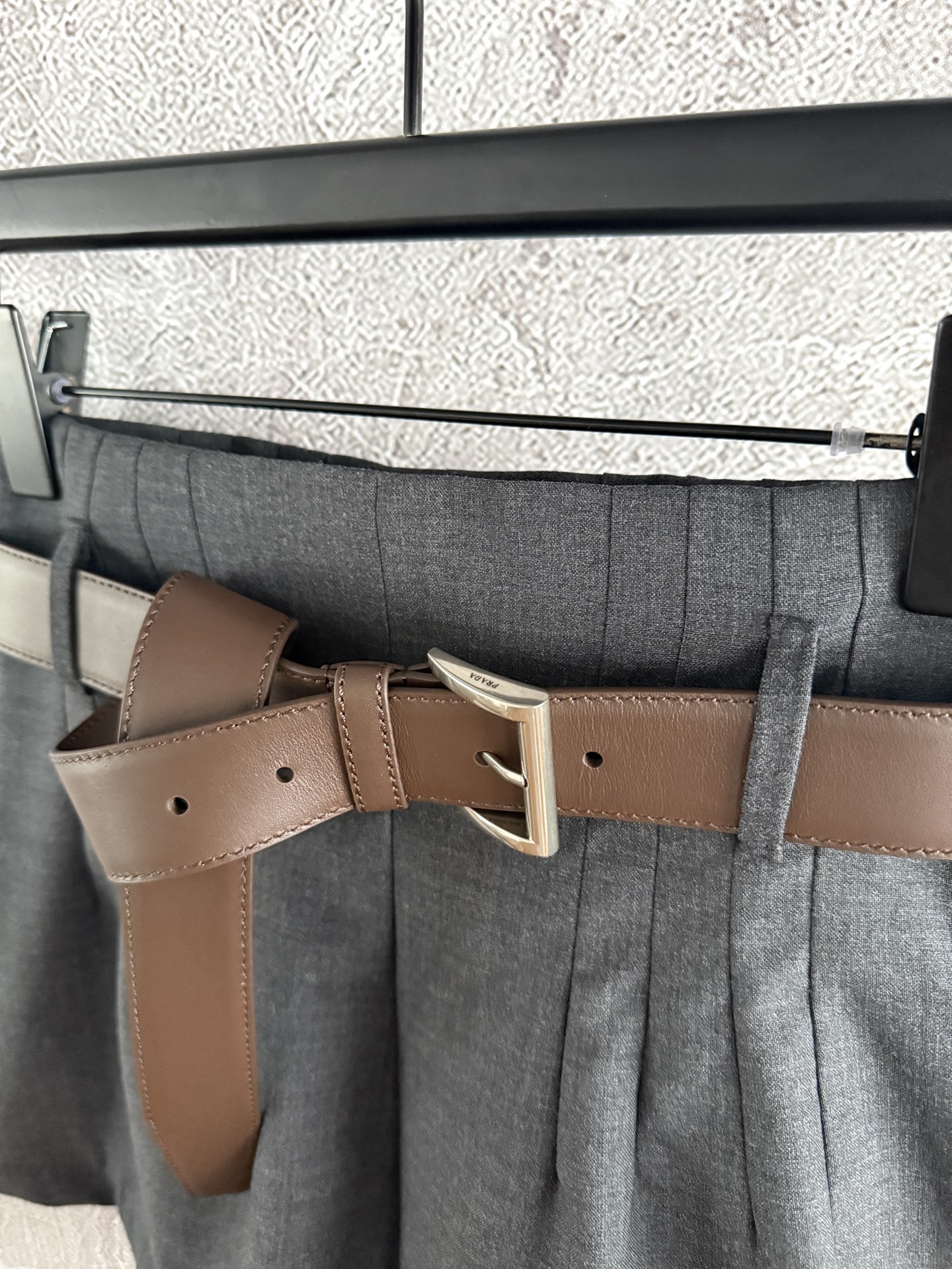 现货‼️‼️🛒款号8/精纺羊毛高腰短裤✨没有腰带‼️我们为了搭配系列穿搭效果，腰带需单独购买‼️精纺超细