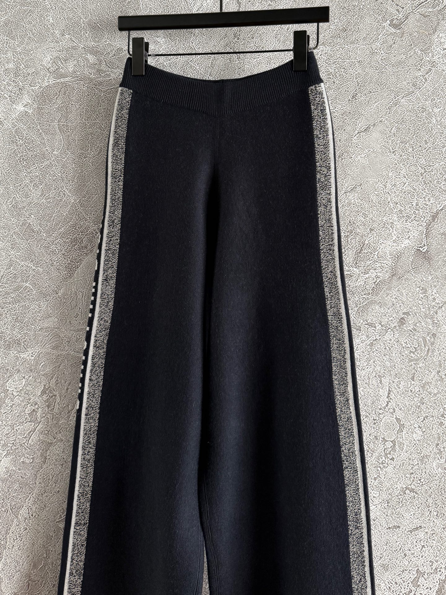 现货‼️‼️🛒款号91/双面针织长裤✨经典款双面羊绒裤，经典Oblique嵌织提花，可两面穿，饰以同色调