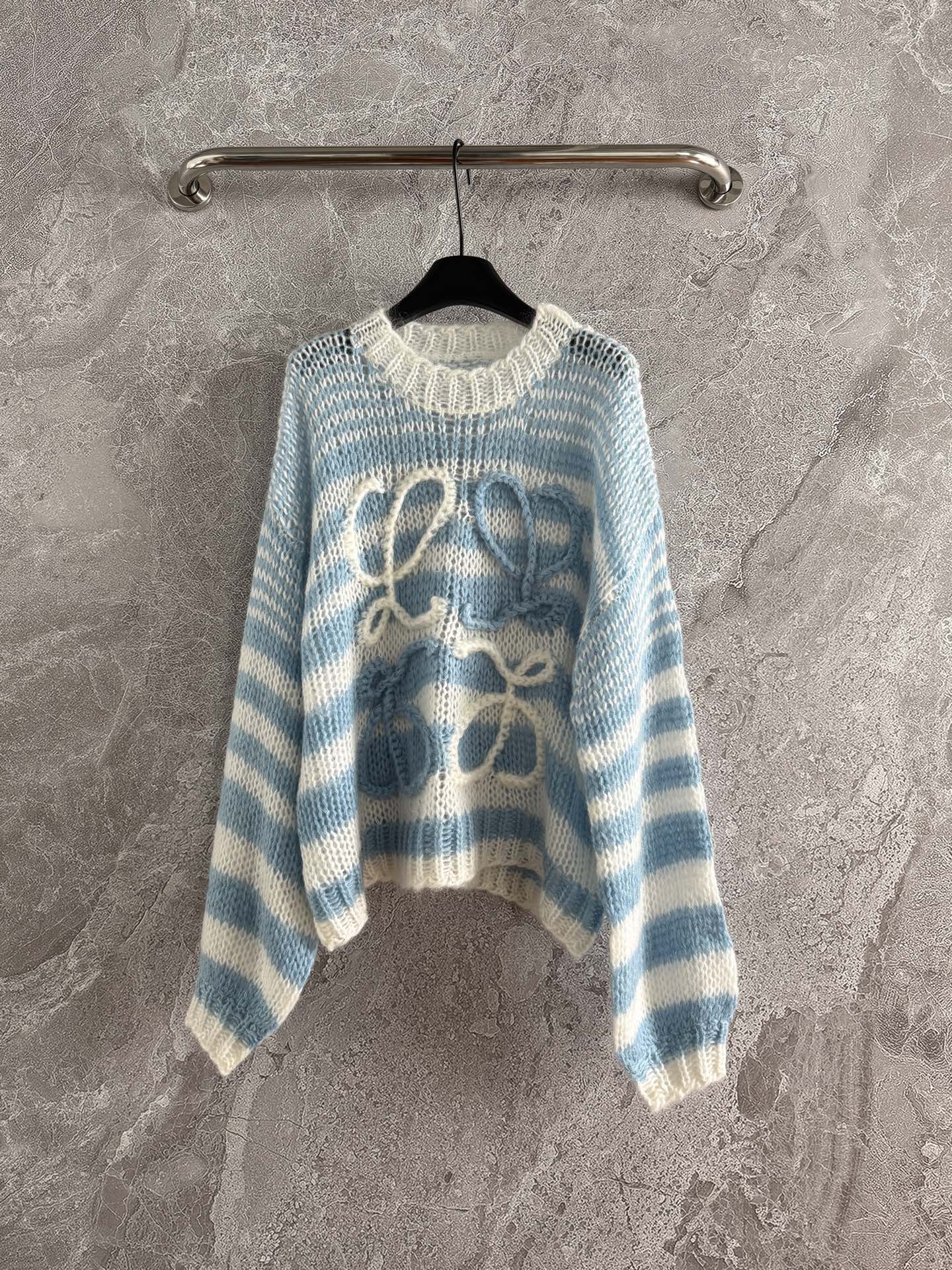 现货‼️‼️/蓝色马海毛毛衣✨定染⚠️这个颜色只有定染才能✓上色，轻质地马海毛混纺针织衫，宽松阔版型，🐏