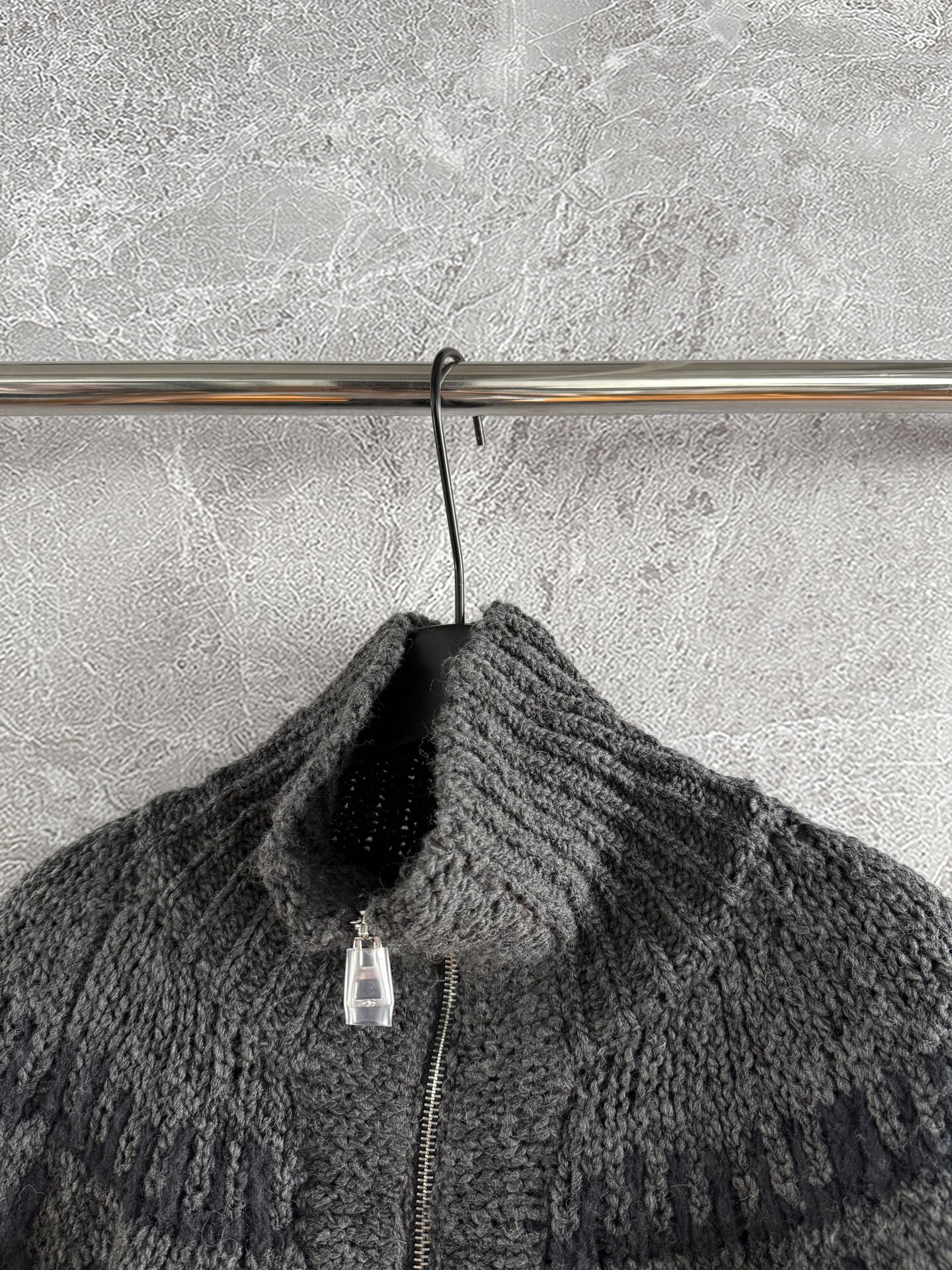 现货‼️‼️/费尔岛针织外套✨两件套‼️内胆棉服马甲可拆卸‼️ 超松弛茧型，非常独树一帜的外套，定染定织