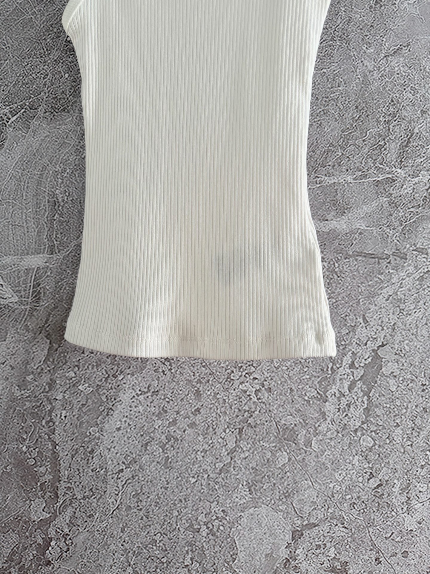 现货‼️‼️🛒款号4/幸运星背心✨巨巨巨巨，显瘦！采用进口螺纹棉质地，更有胫骨，不是软趴趴的廉价感的棉质