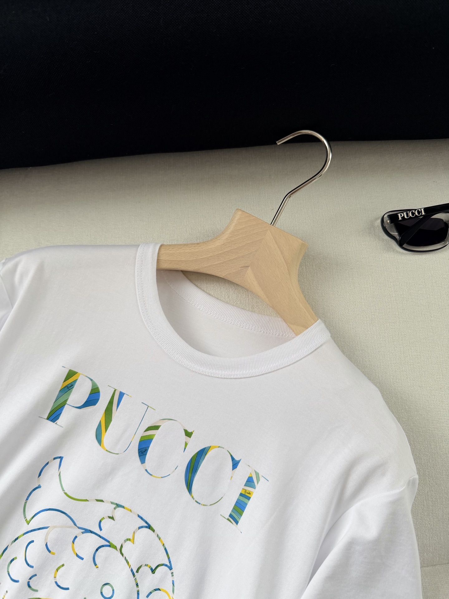 现货‼️‼️🛒款号W25/logo图案印花t恤✨白色微标印花，采用平纹棉质针织面料制作，螺纹圆领 短袖直