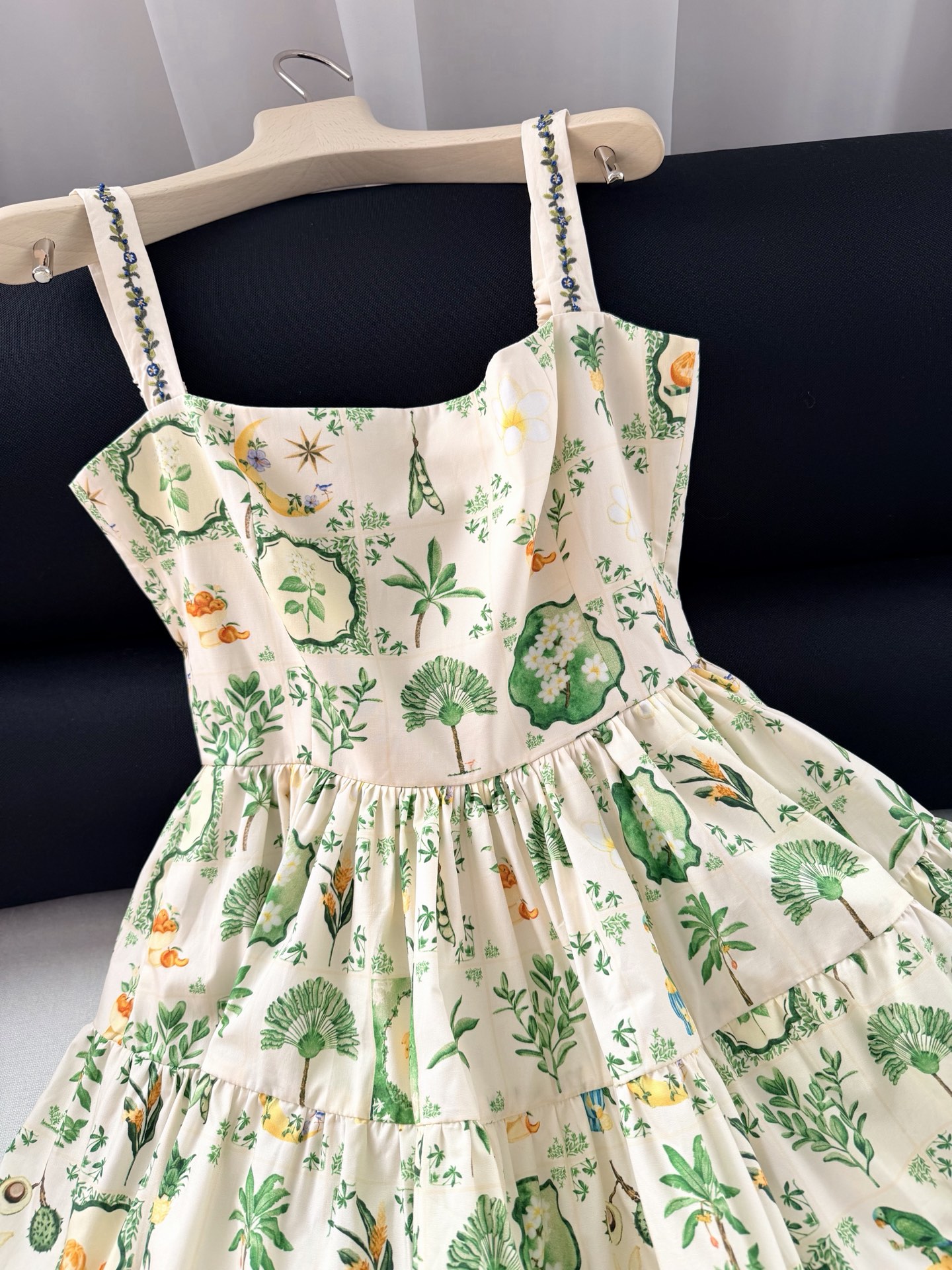 现货‼️‼️🛒款号W25/印花吊带连衣裙✨Agua ✘ 2026💐早春风光已至！超级显白的Agua吊带裙